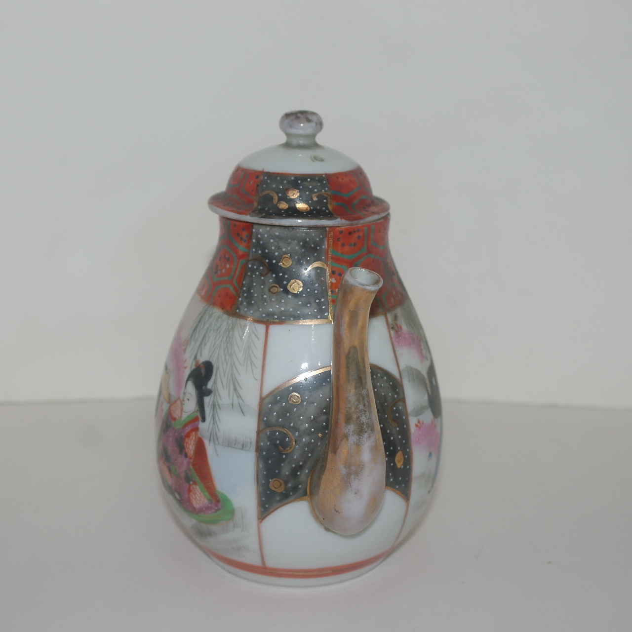 에도시기 골동 철화백자진사금채 인물문 주자