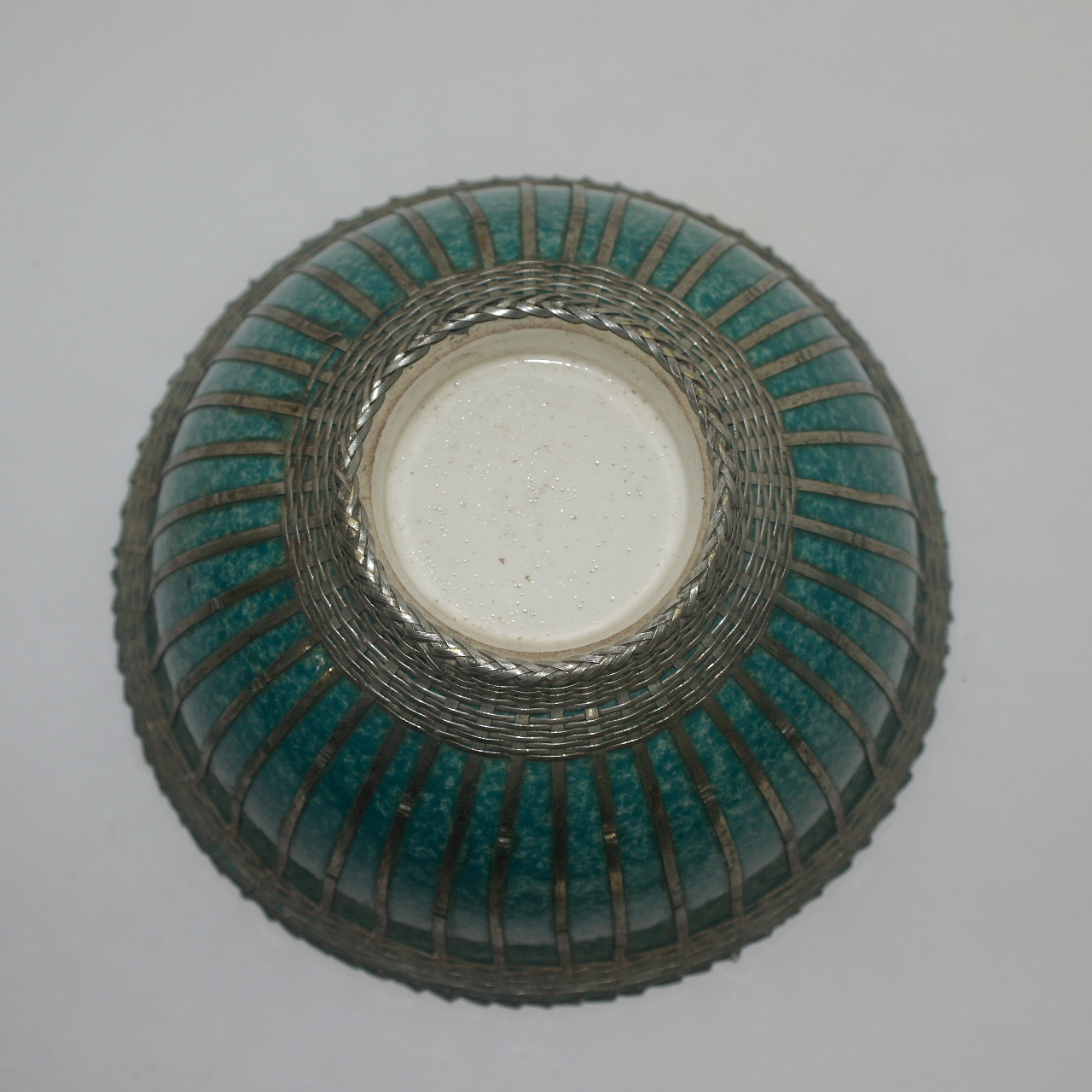 연대가좋은 분청자 은합금실이 감긴 대완