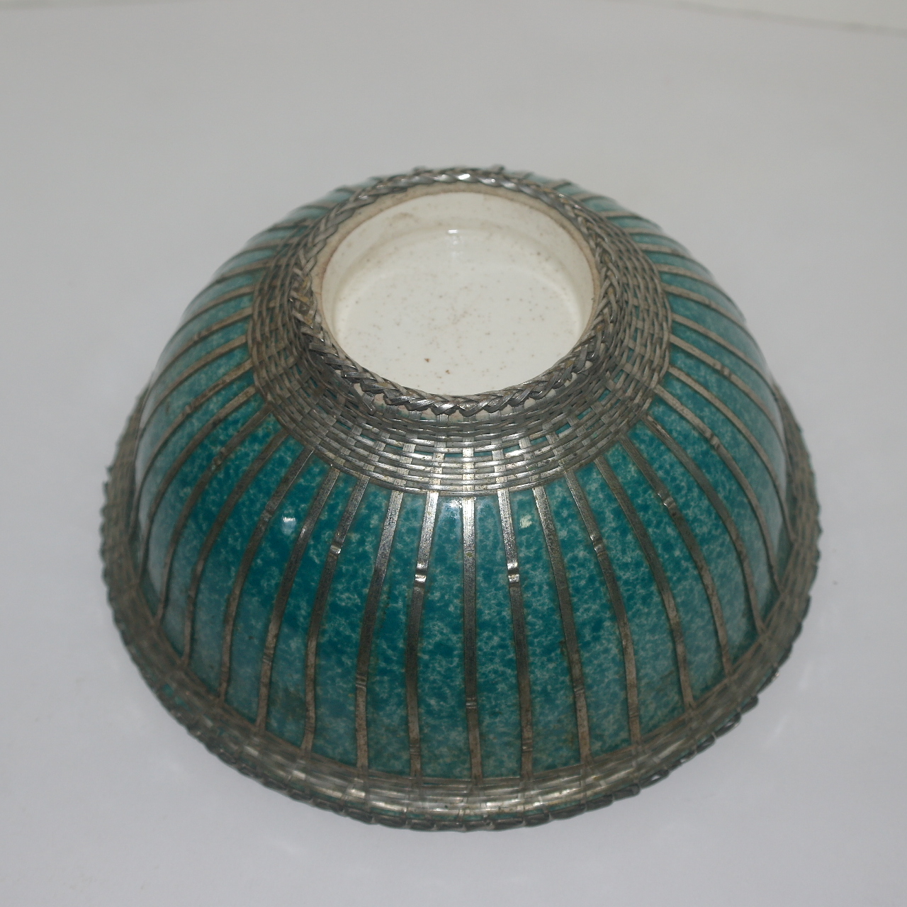 연대가좋은 분청자 은합금실이 감긴 대완