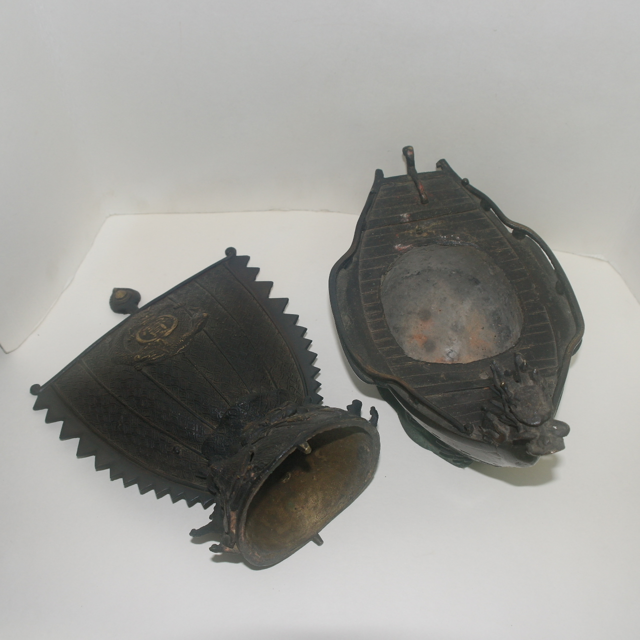 연대가좋은 묵직한 청동으로된 배 향로