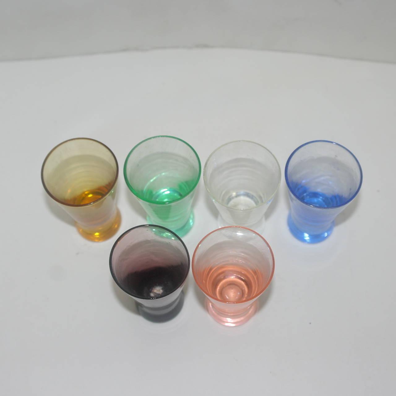 채색유리로된 유리잔 6점