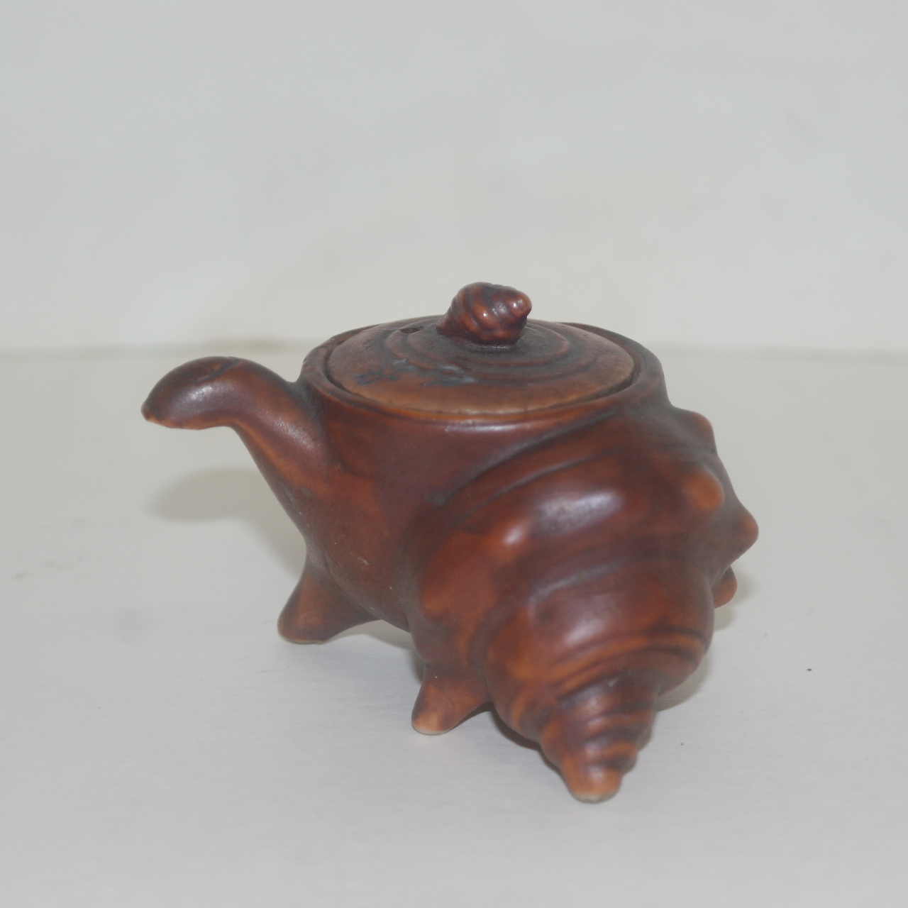 연대가좋은 소라모양의 특이한 다관