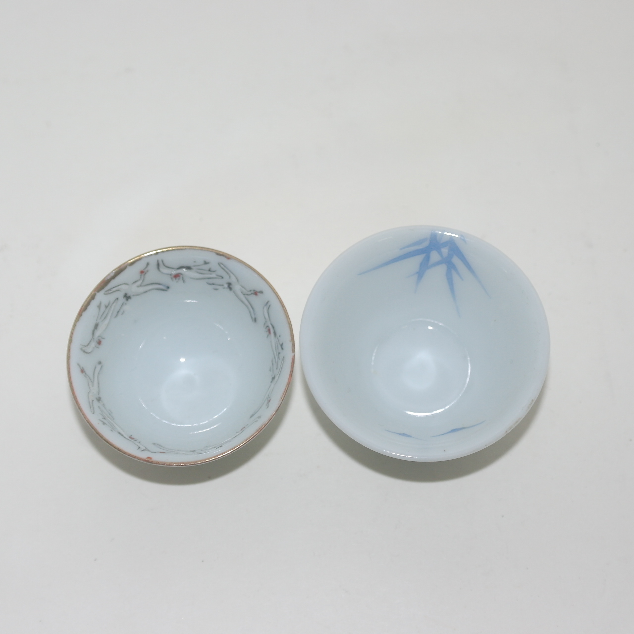 청화백자 화문잔과 학문잔