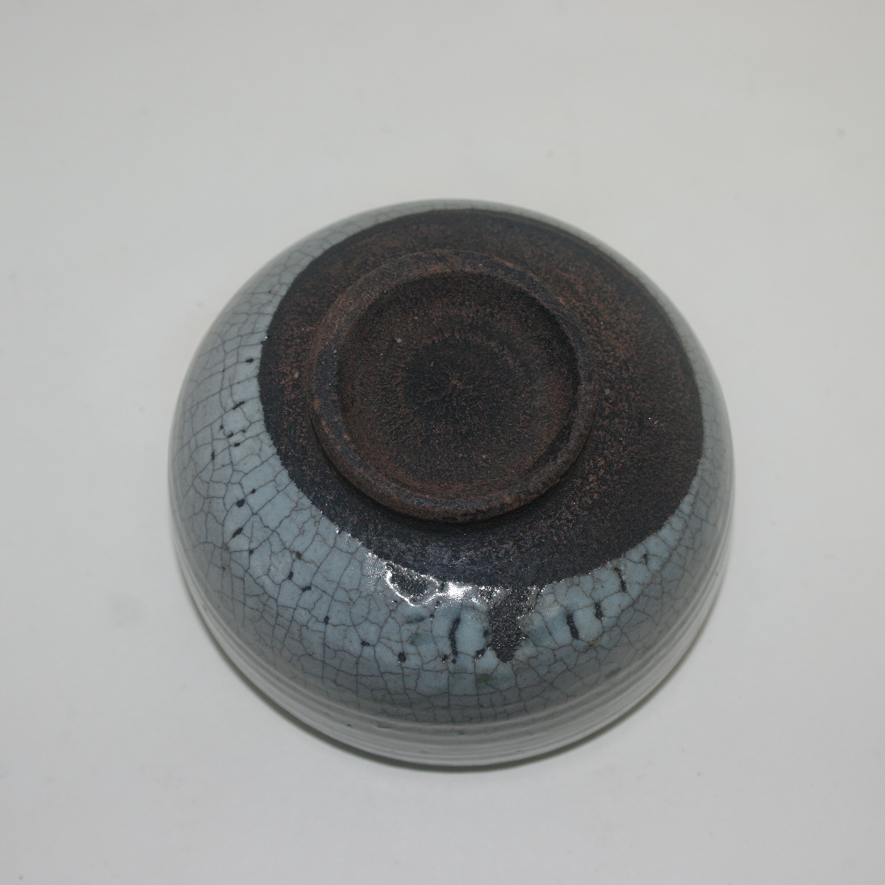 연대가좋은 청자 빙열이 많은 말찻잔