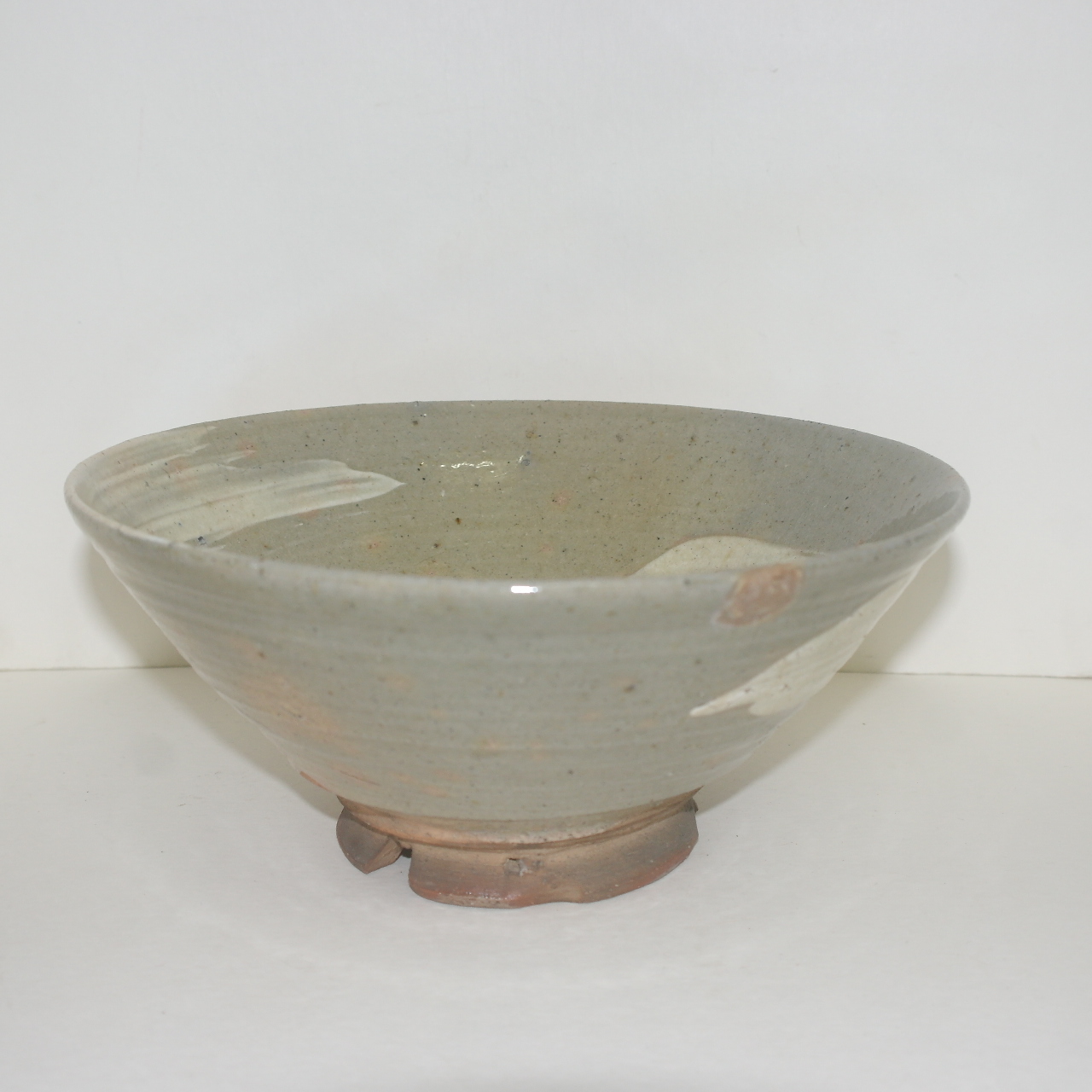 대형크기의 분청자 귀얄문 굽따인 퇴수기