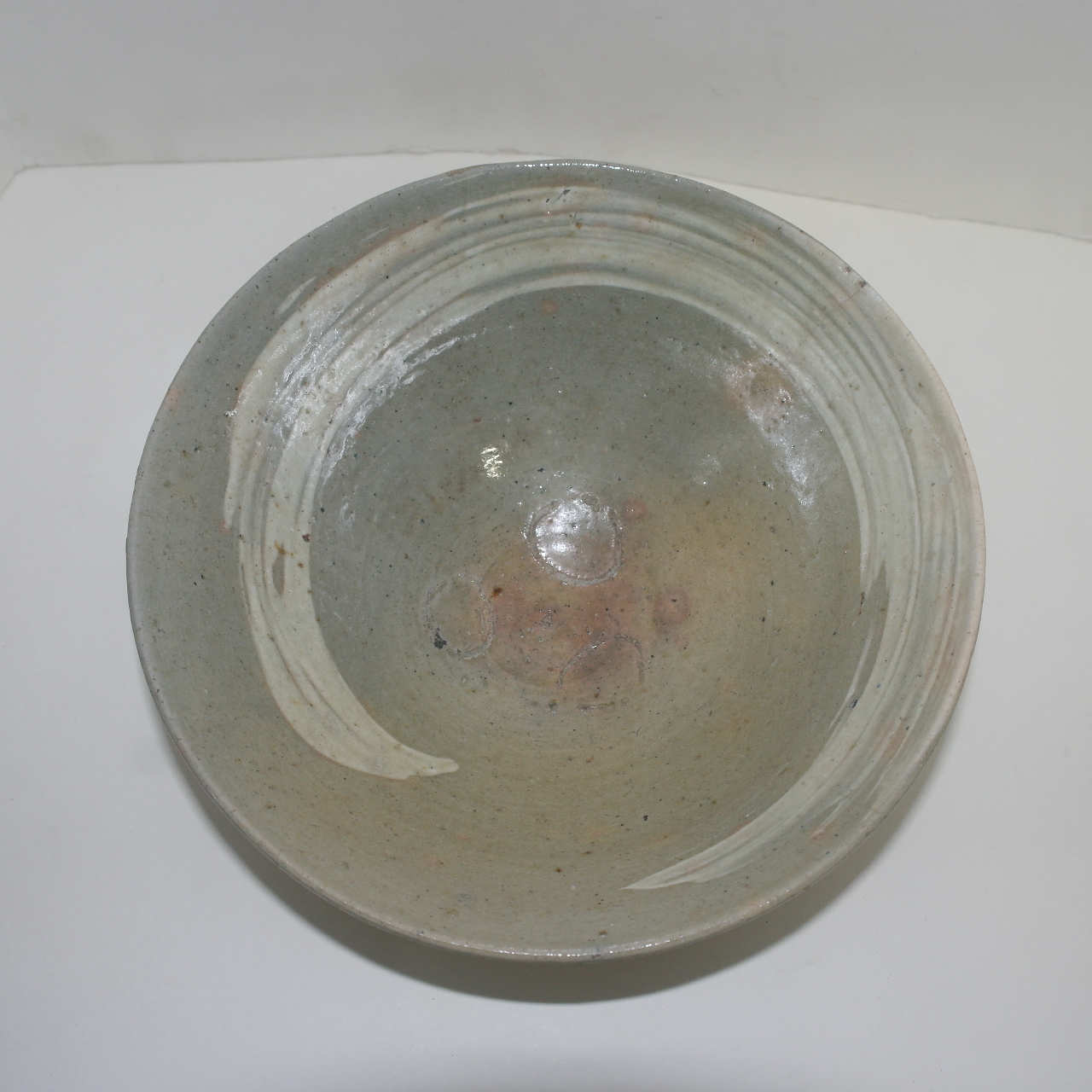 대형크기의 분청자 귀얄문 굽따인 퇴수기