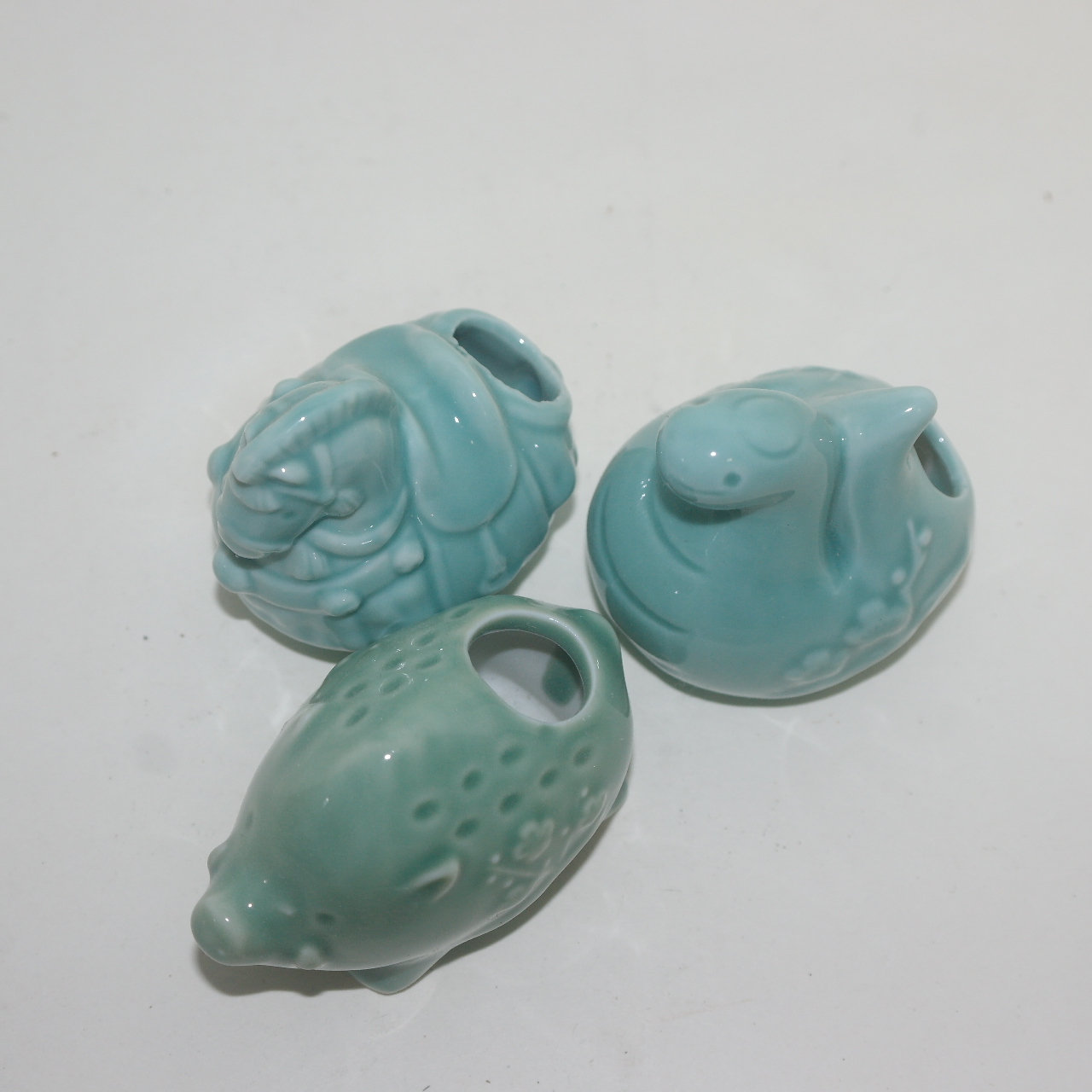 청자도자기 말,뱀,돼지 조가상