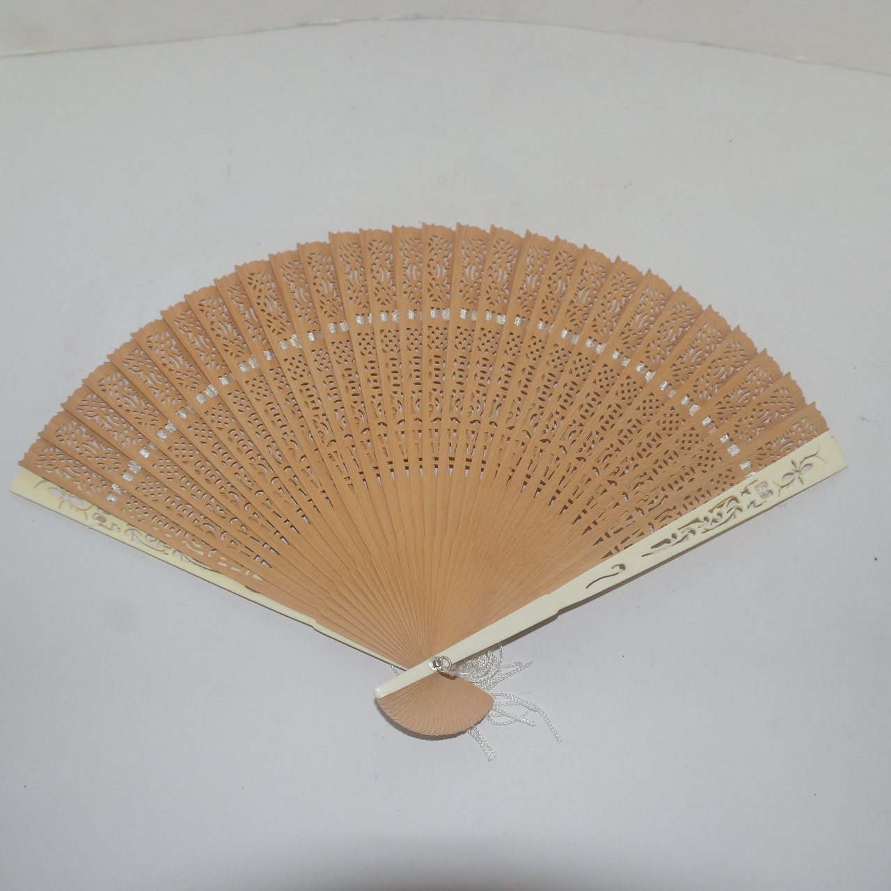 홍콩산 향이나는 향단목나무로된 부채