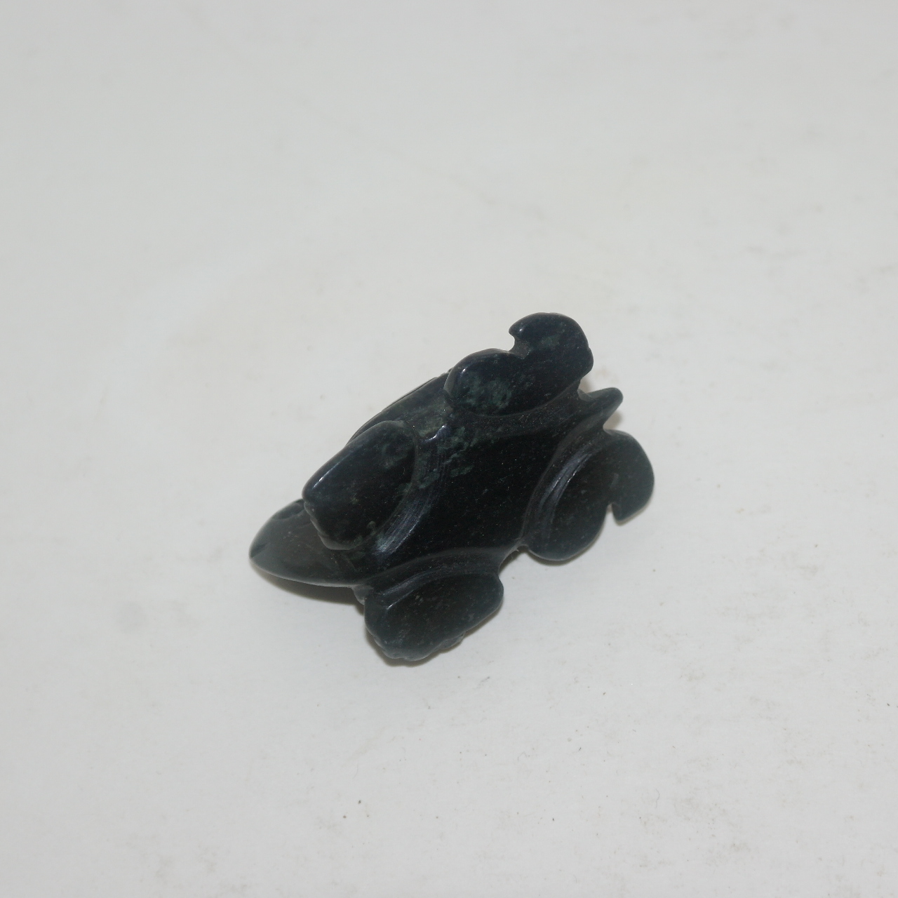 소형크기의 검은흑옥돌 거북이 조각상