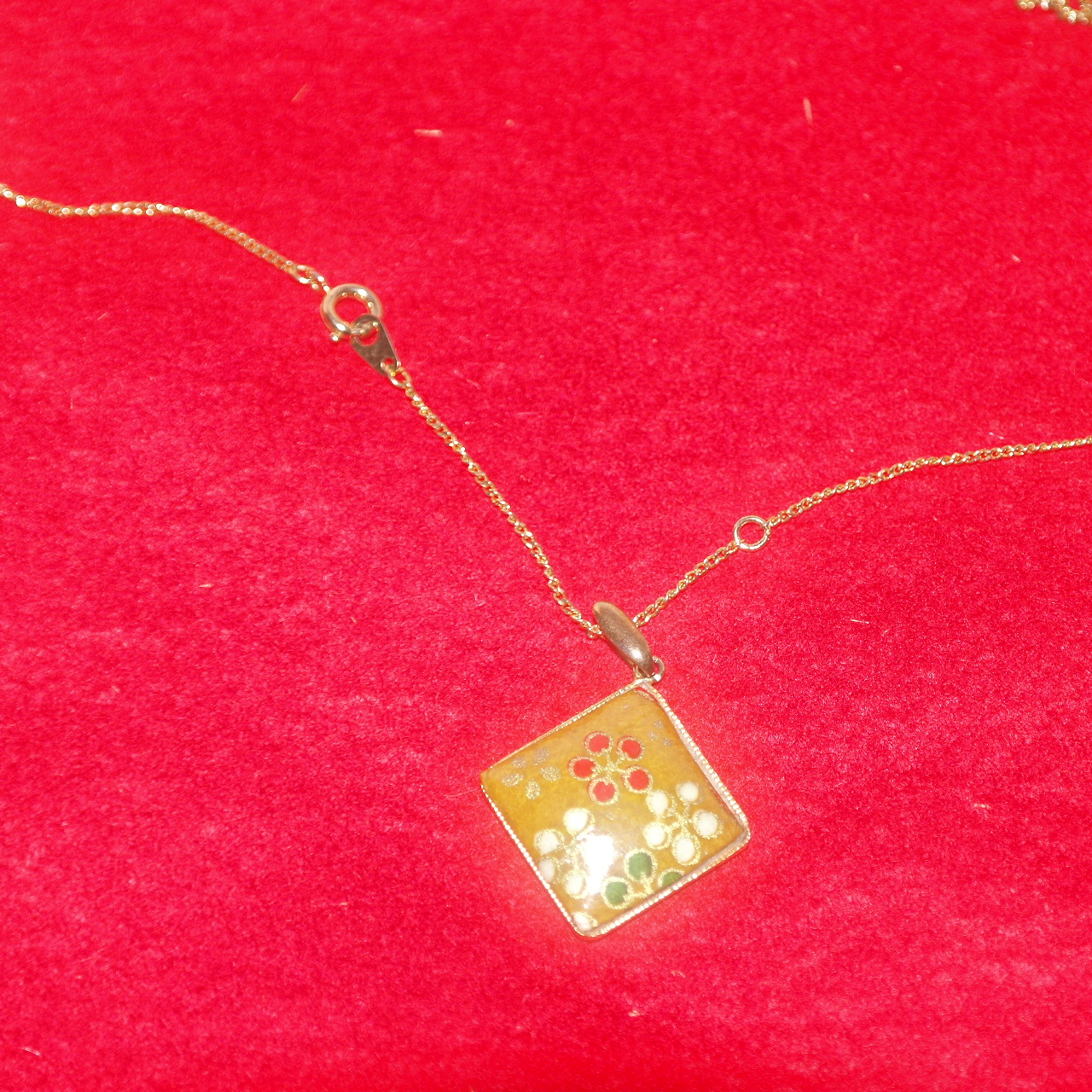 칠보화문메달 목걸이