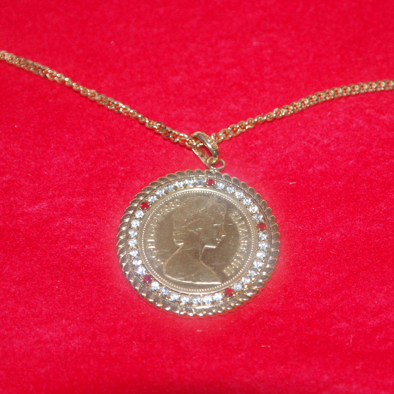 18k 금도금 엘리자베스여왕메달 목걸이