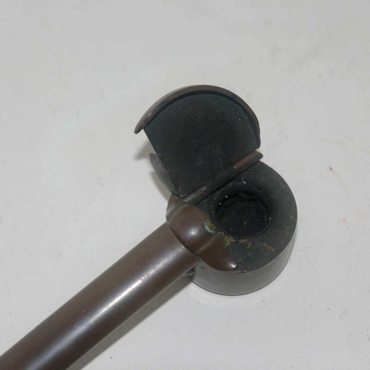 연대가좋은 청동으로된 먹통