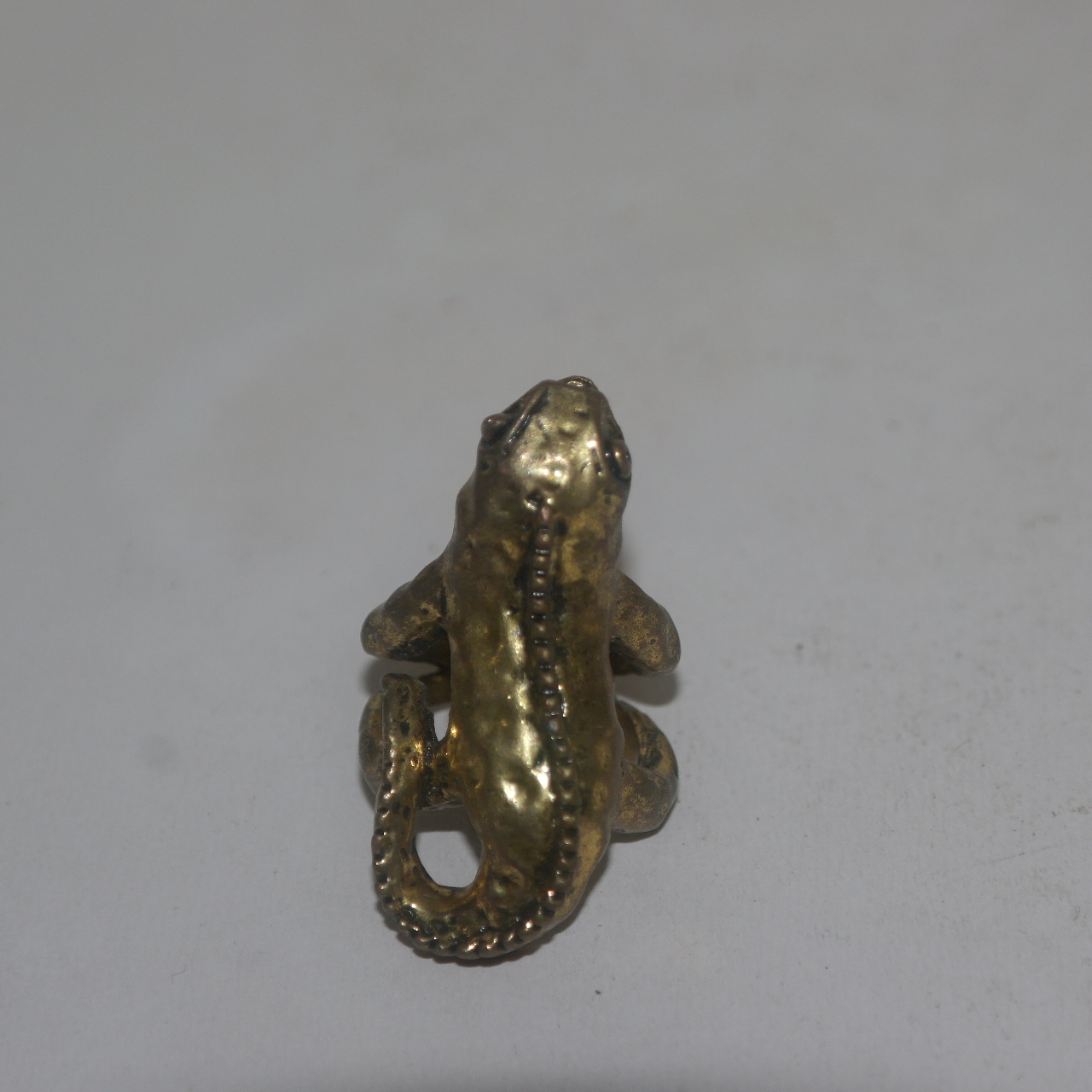 청동으로된 도마뱀 반지
