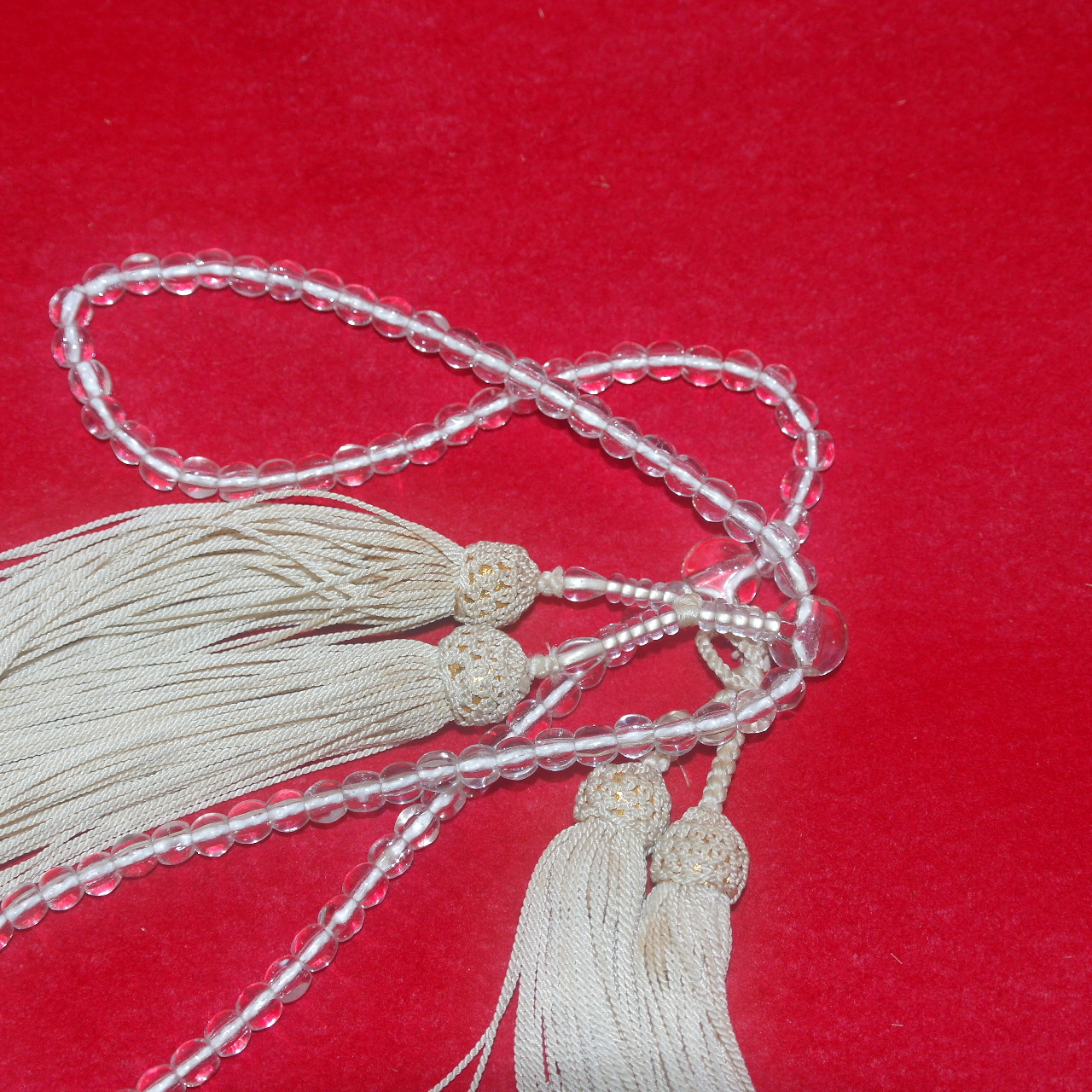 천연수정으로된 염주