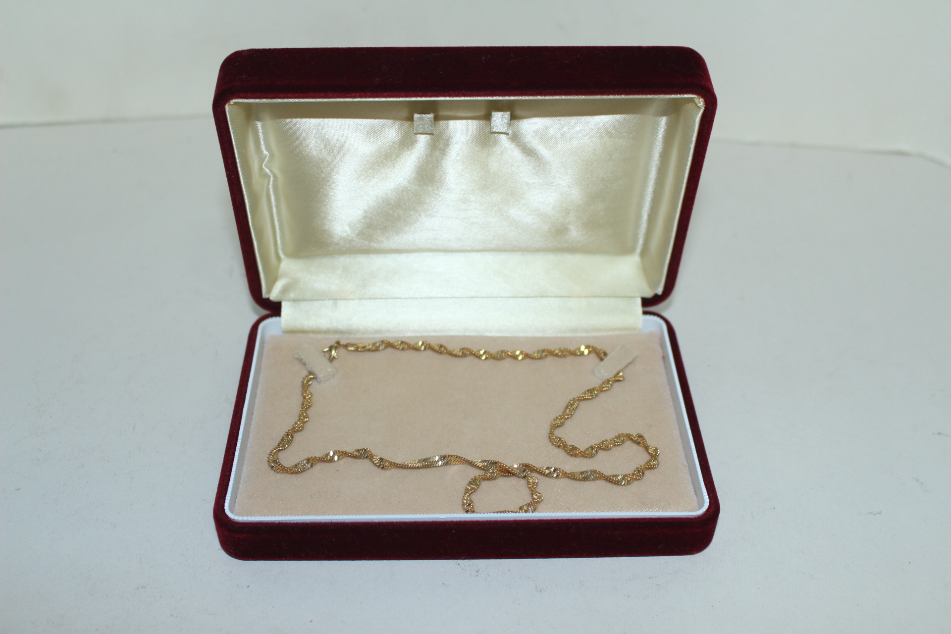 금속재질의 금도금 목걸이