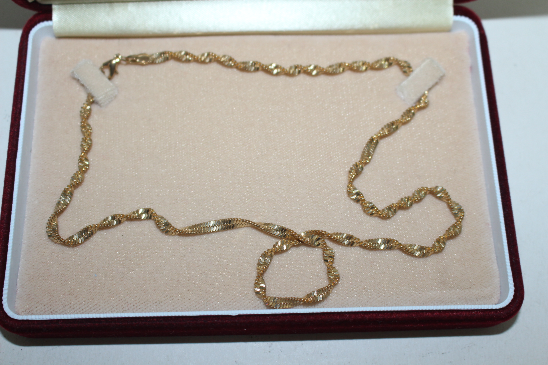 금속재질의 금도금 목걸이