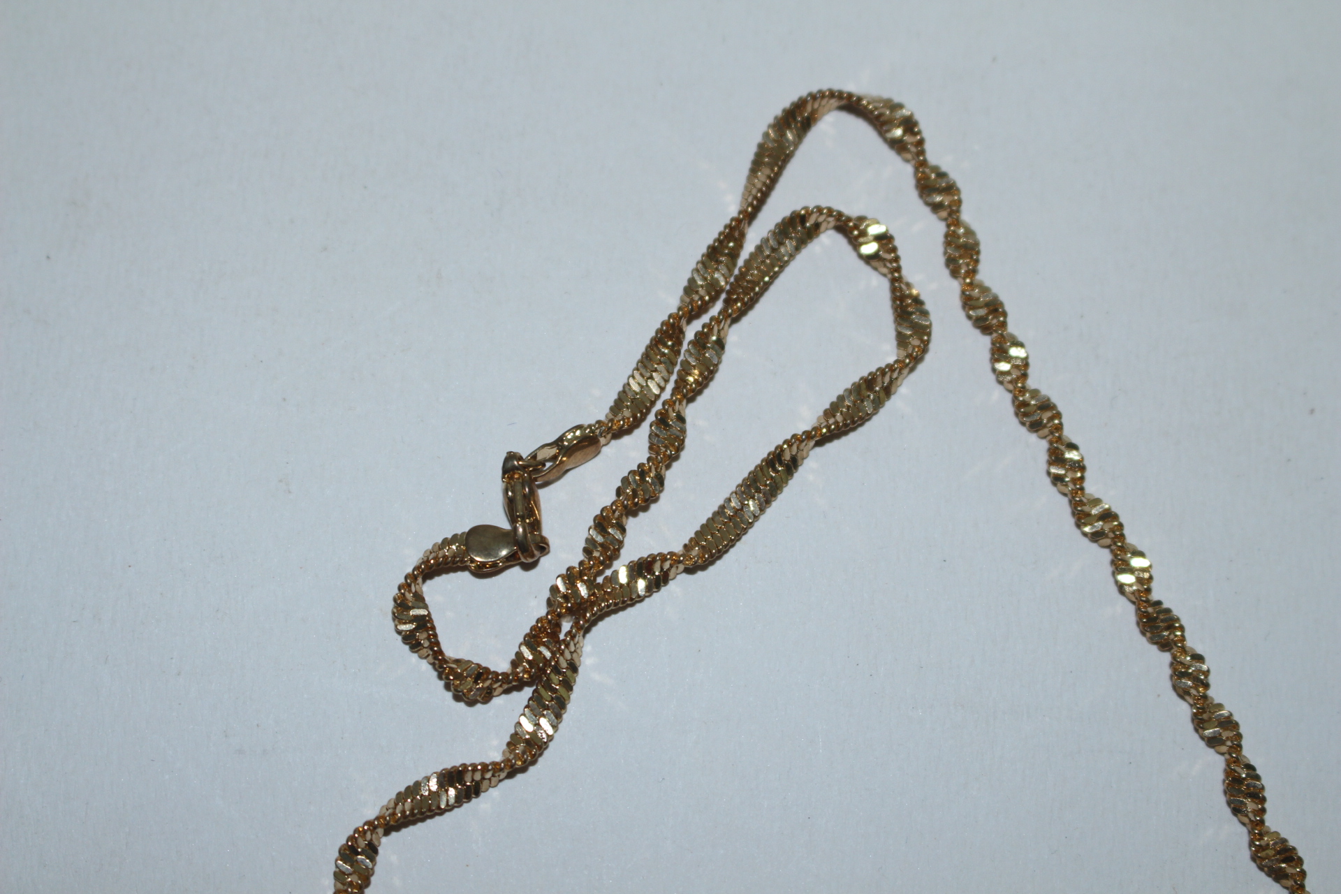 금속재질의 금도금 목걸이