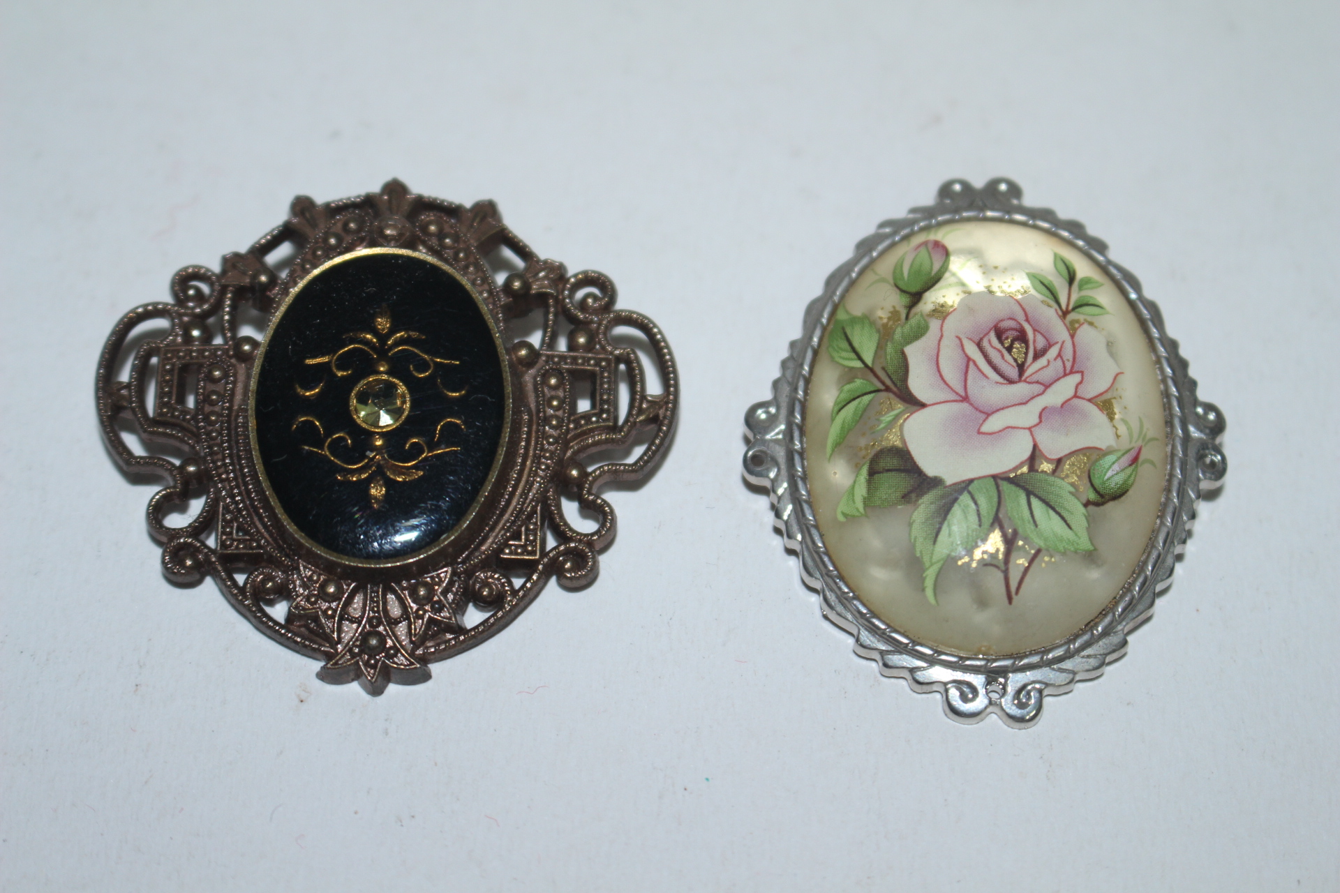 화문이 있는 브롯지 2점