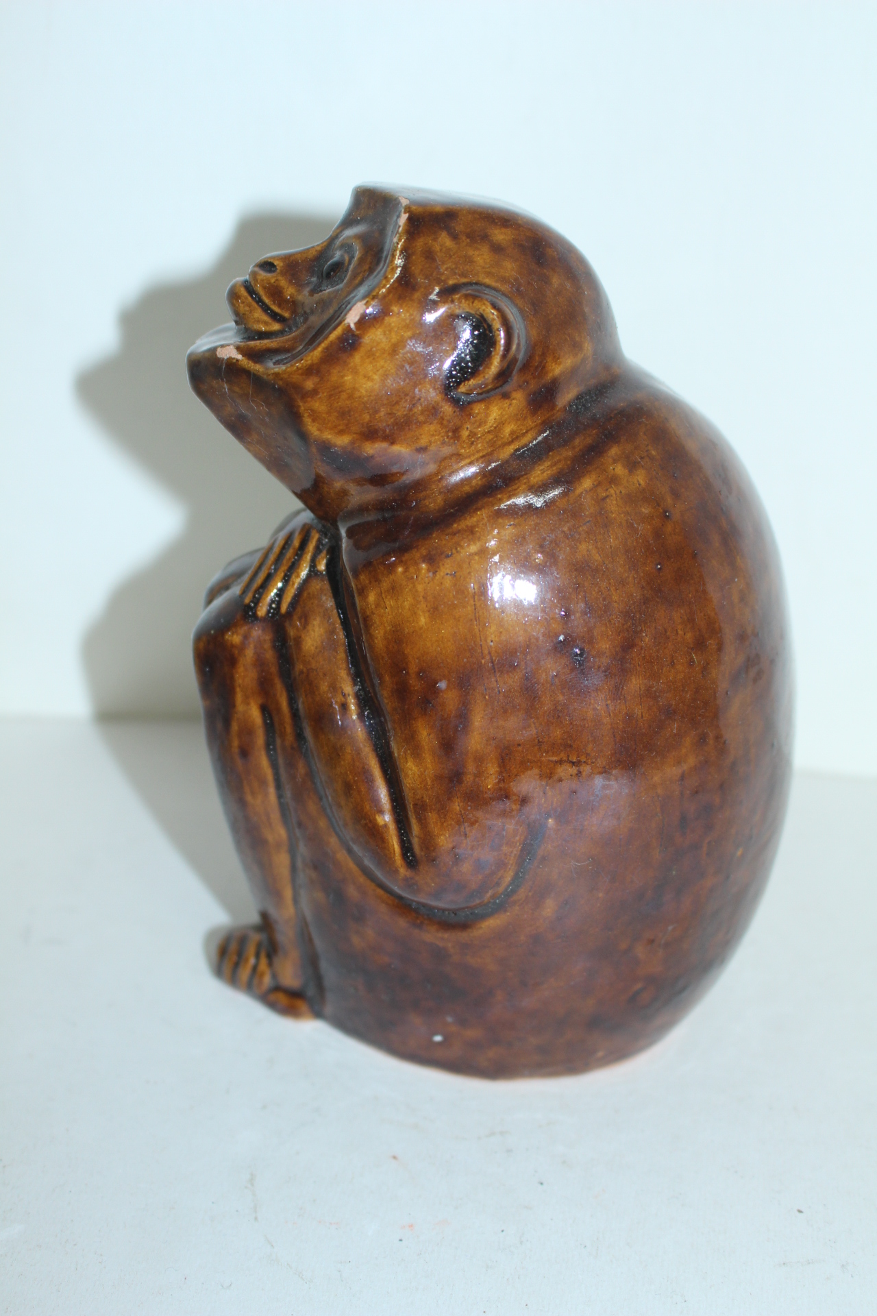 청자 원숭이 조각상