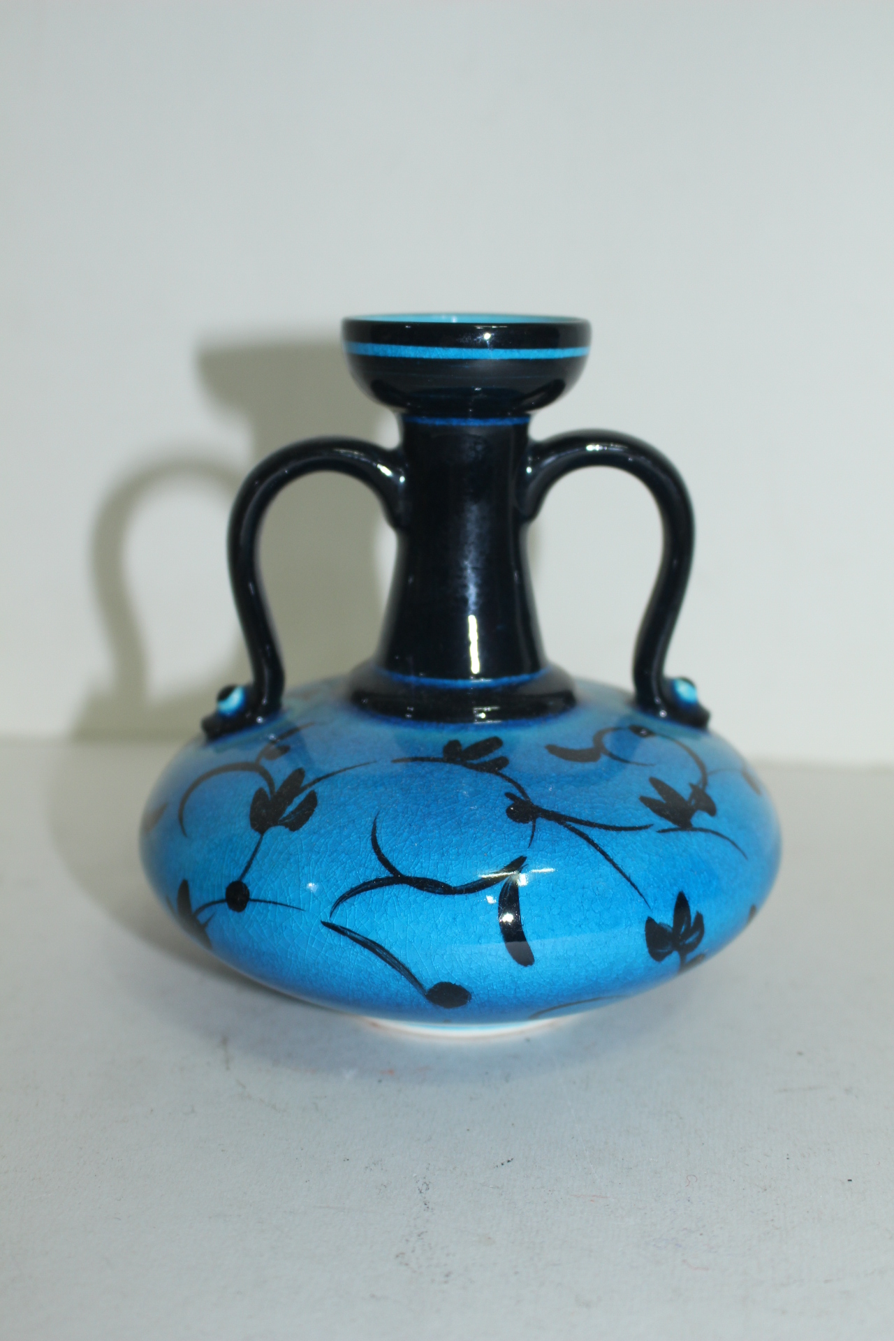 청록청자 흑채화문 이귀호