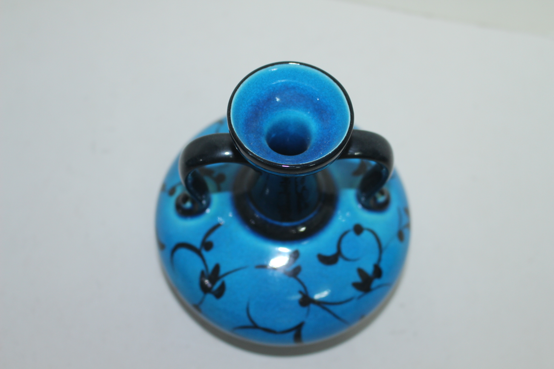 청록청자 흑채화문 이귀호