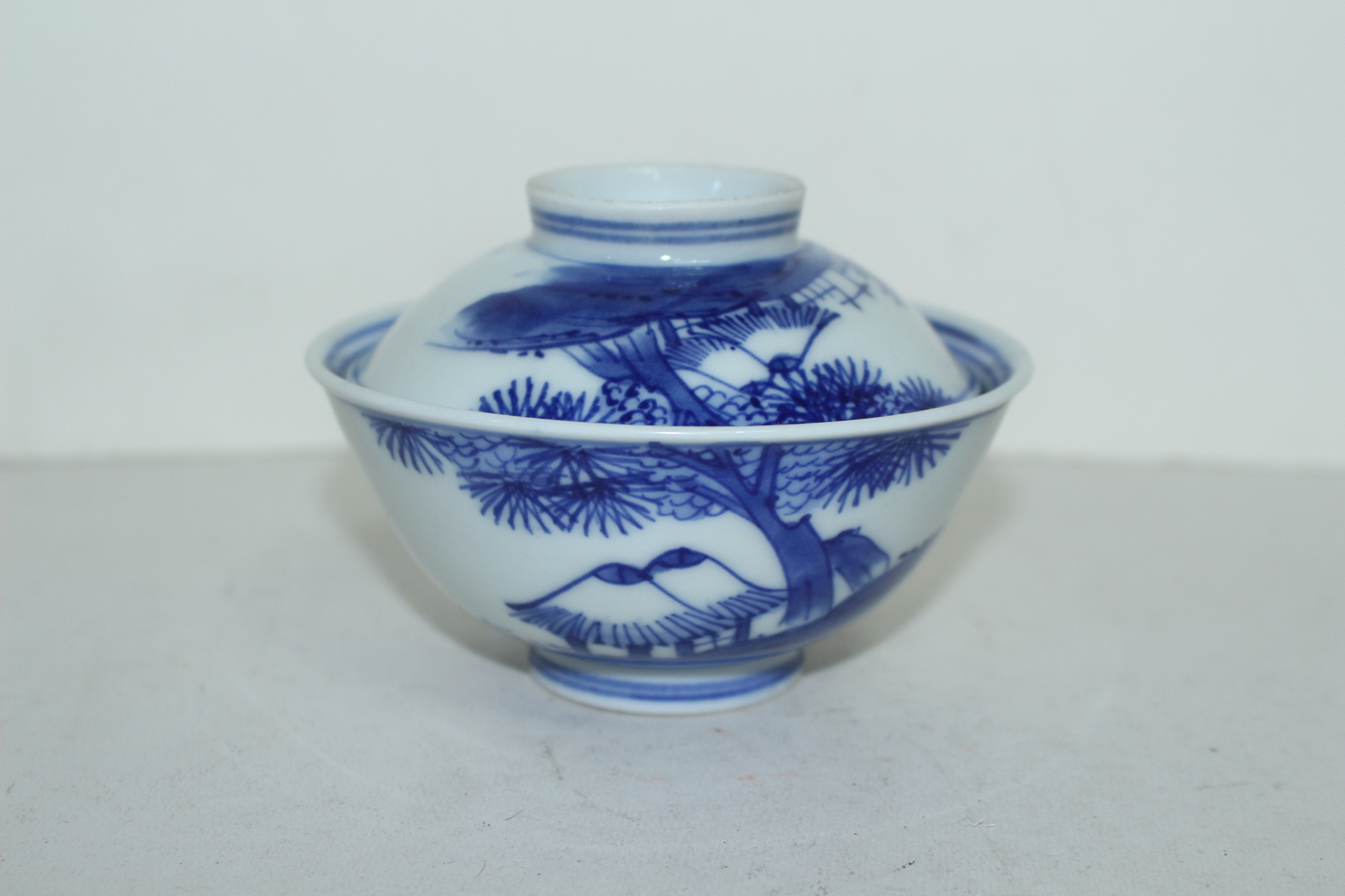 연대가좋은 이마리 청화백자산수문 개완