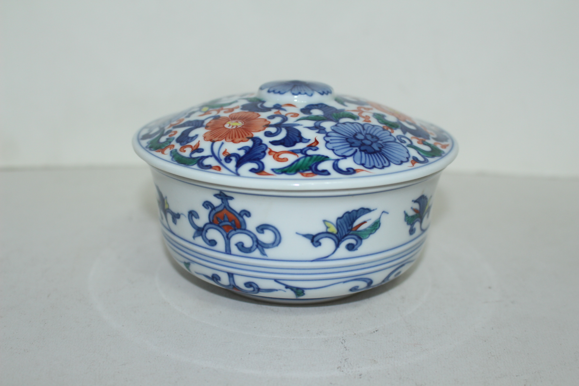 이마리 청화백자 진사화문 합