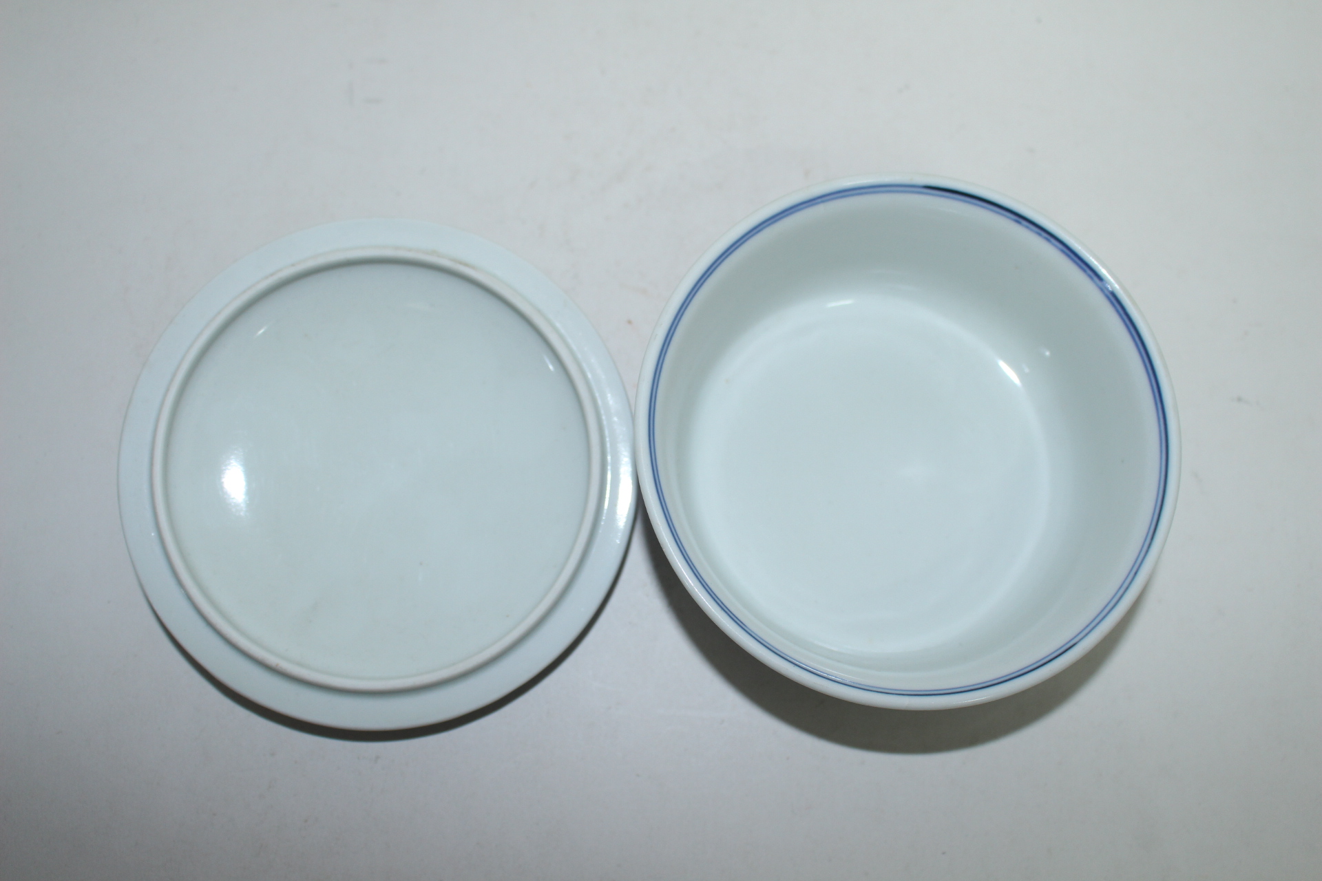 이마리 청화백자 진사화문 합