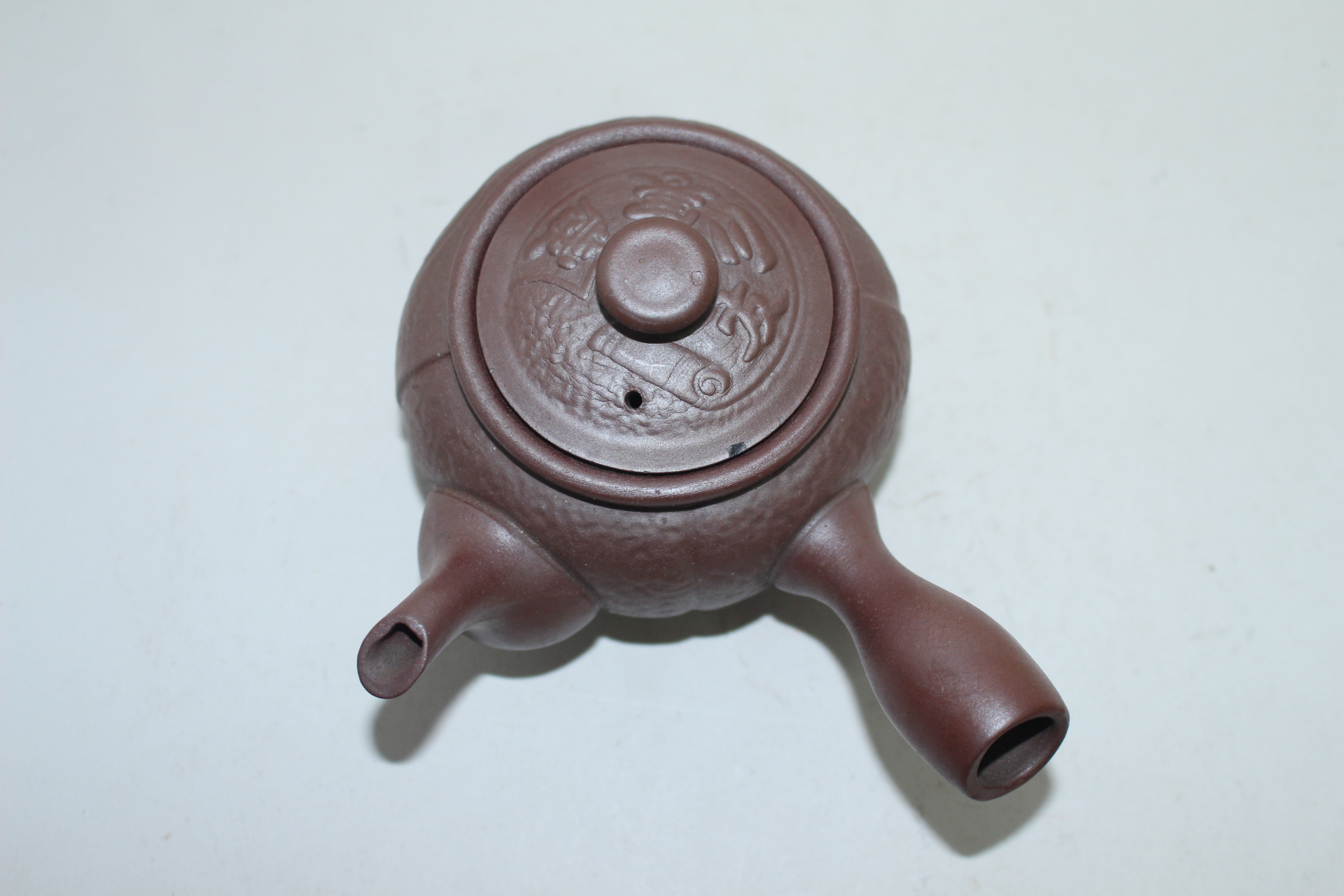 청자 자사도자기 양각화문 다관