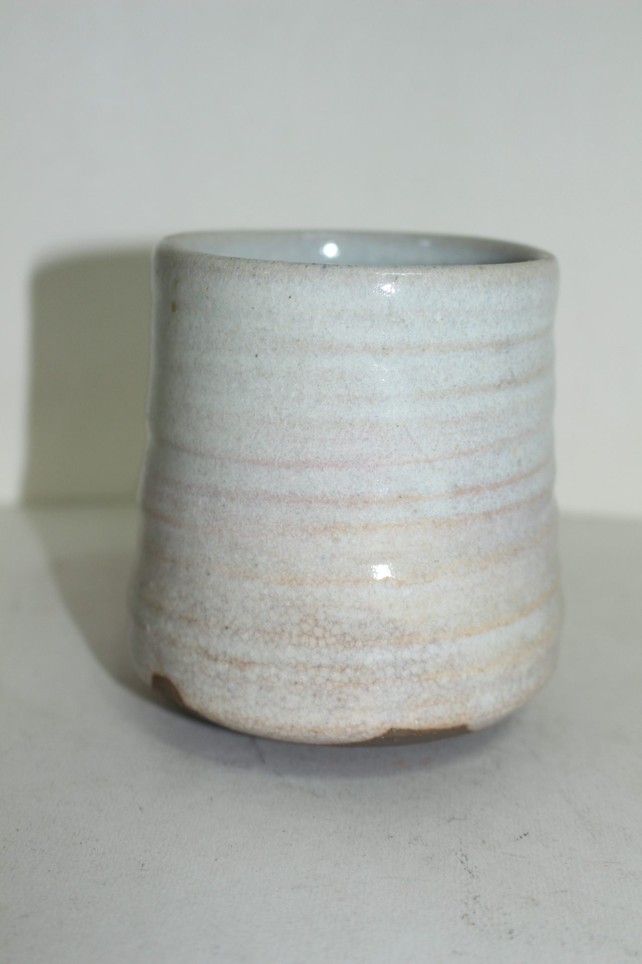 연대가좋은 청자 잔