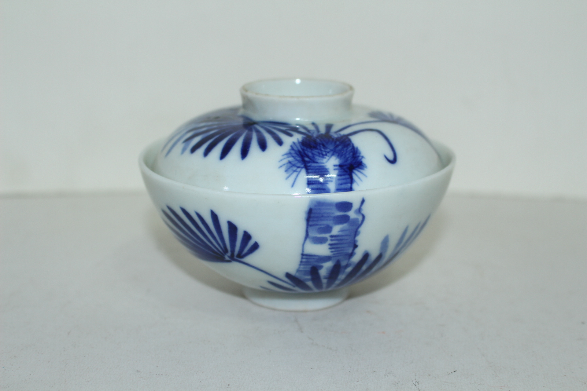 연대가좋은 청화백자 화문 개완