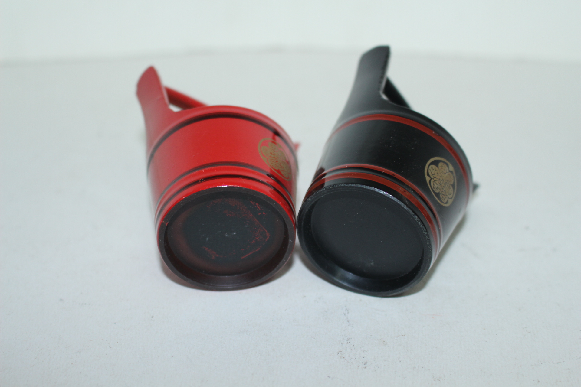 두레박모양의 작품 2점