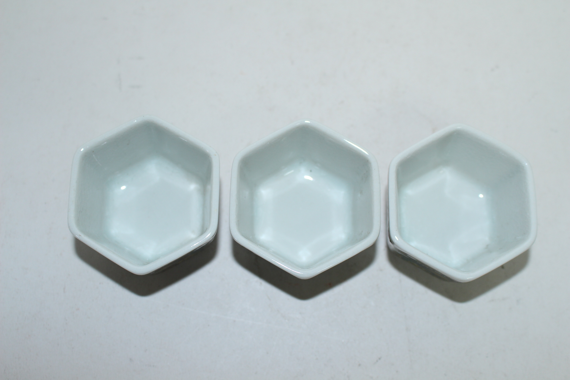 청자 청화진사각진 구다니 잔 3점