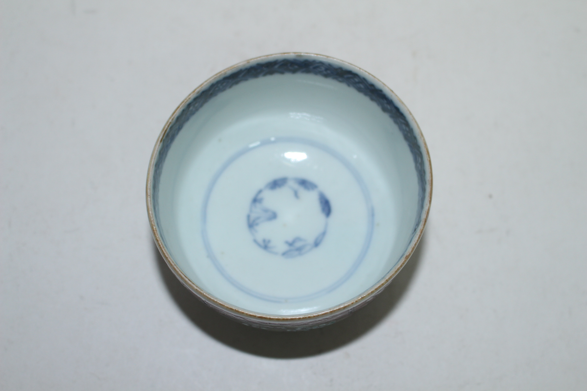 100년이상된 이마리 청화백자진사화문 잔