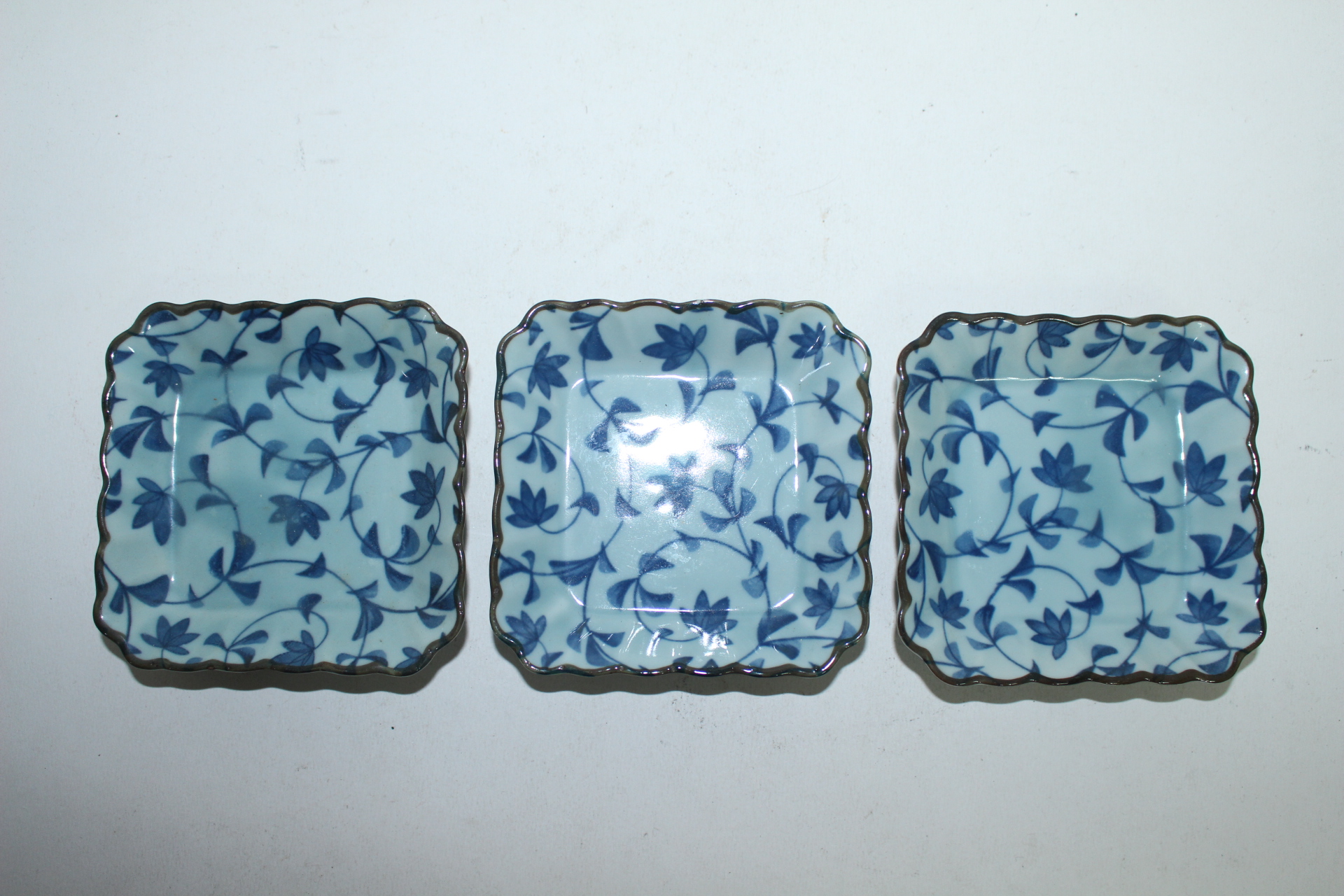 이마리 청화백자 화문 사각화형완 3점