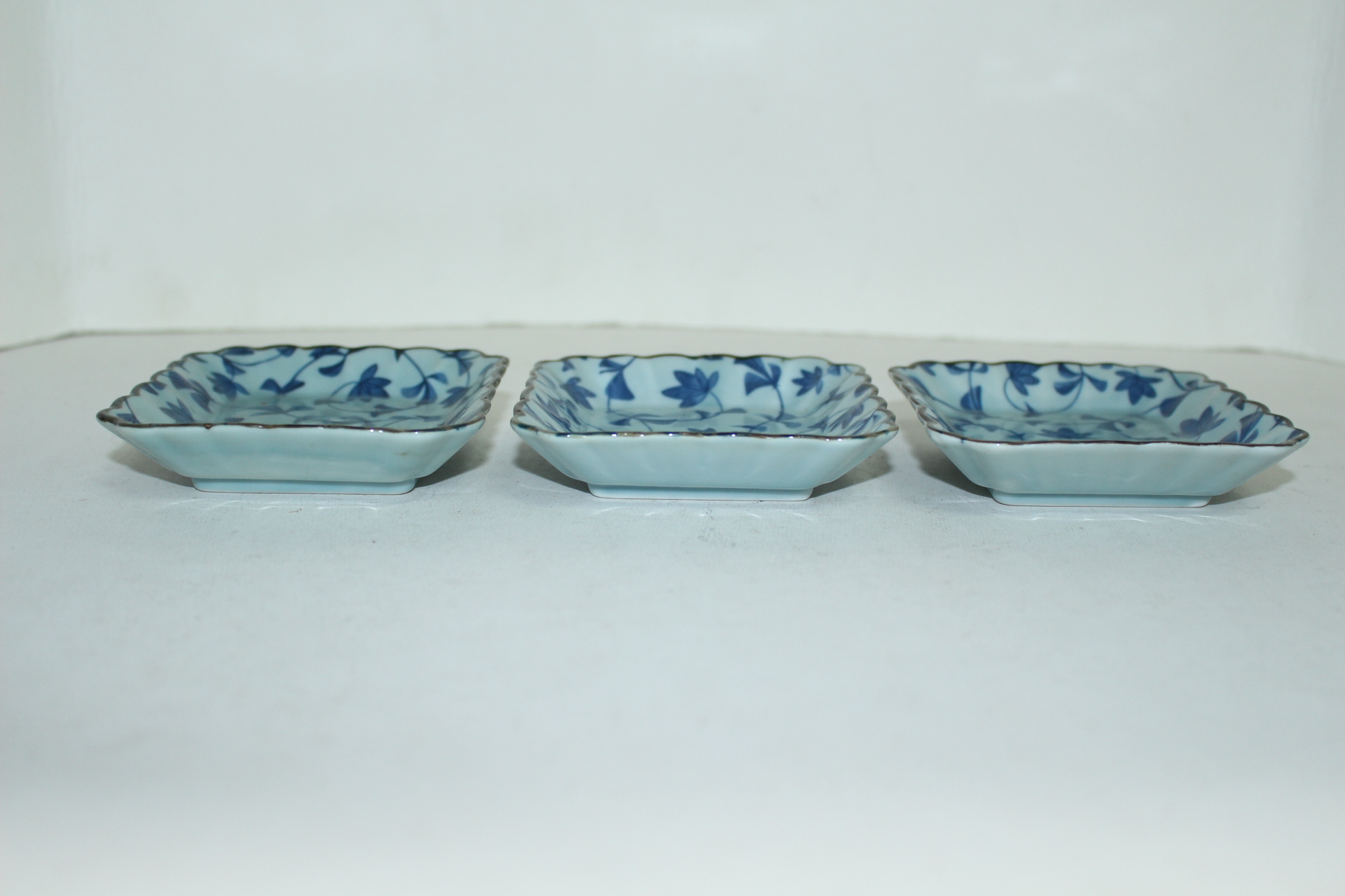 이마리 청화백자 화문 사각화형완 3점