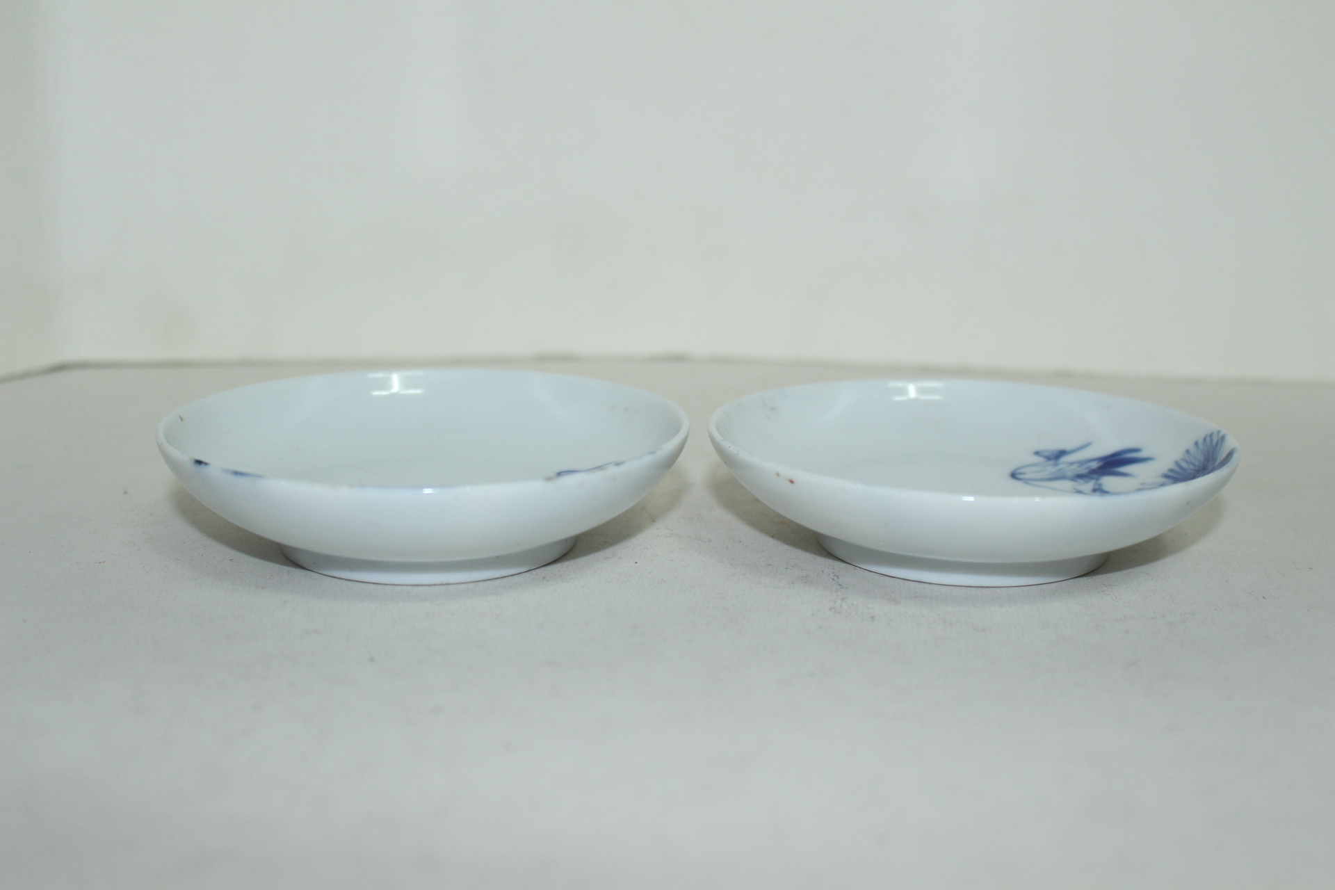 연대가좋은 청화백자 노송학문완 2점