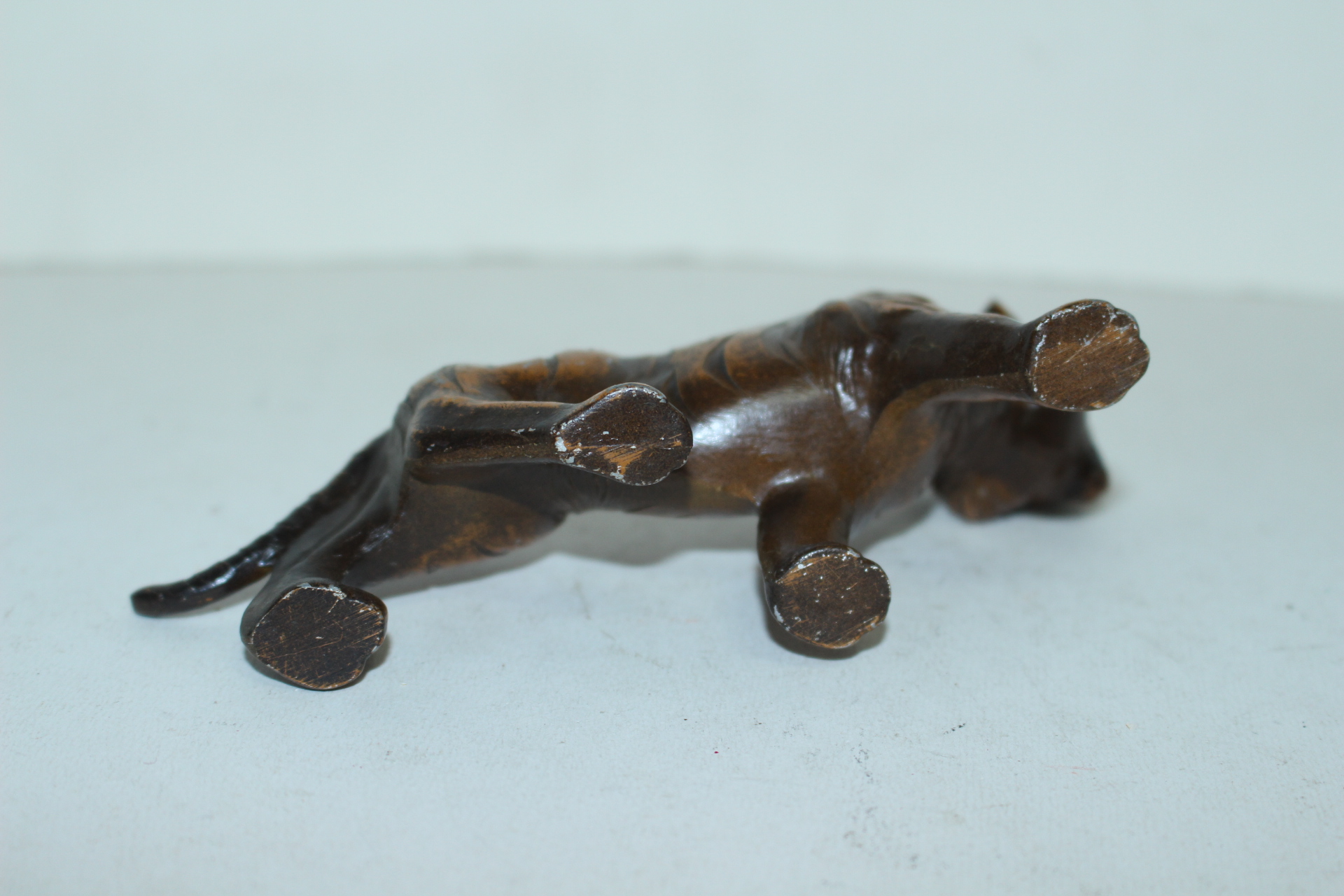 금속재질로된 호랑이 조각상