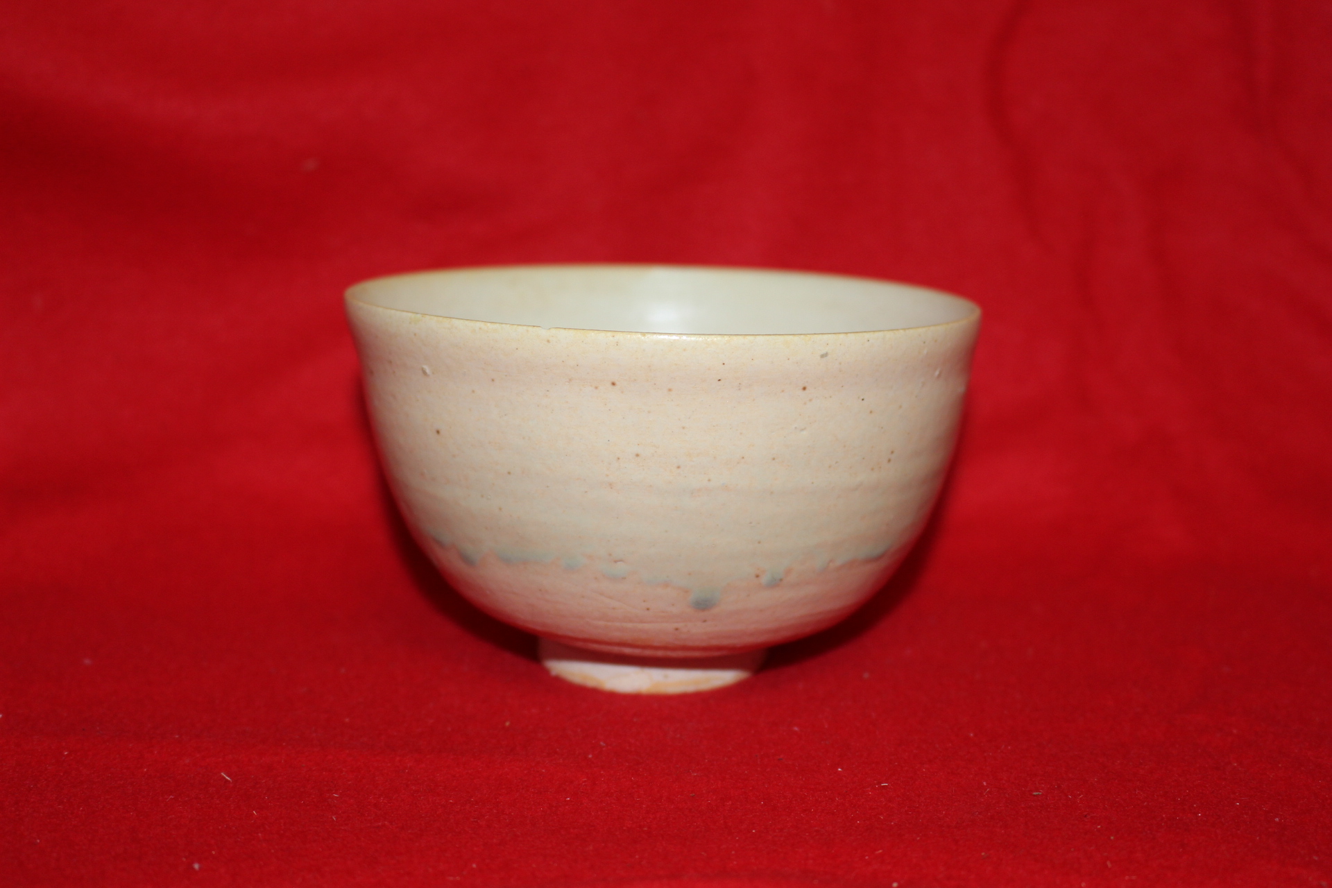 청자 유약흘림이 좋은 말찻잔