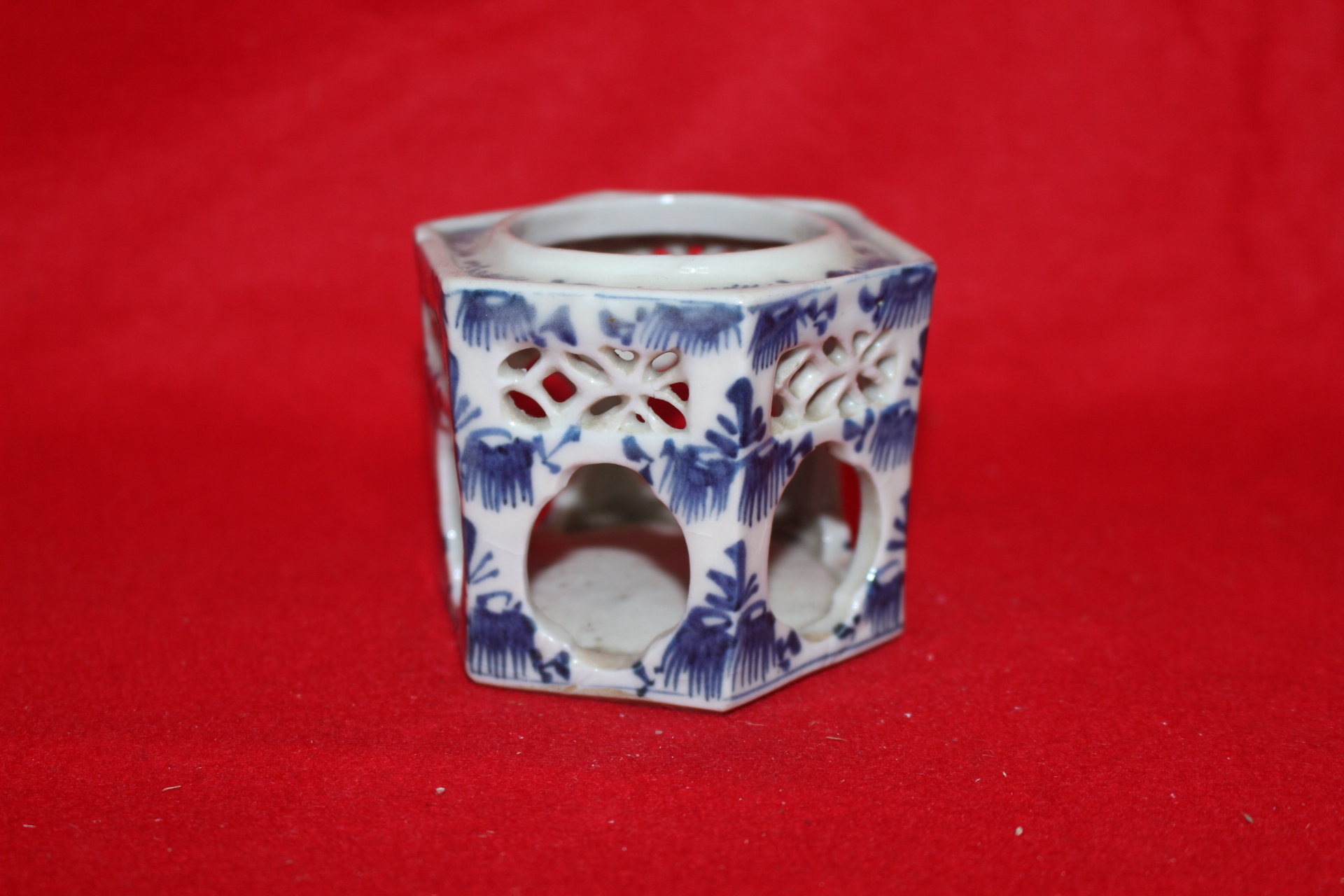 100년이상된 청화백자 투각향완