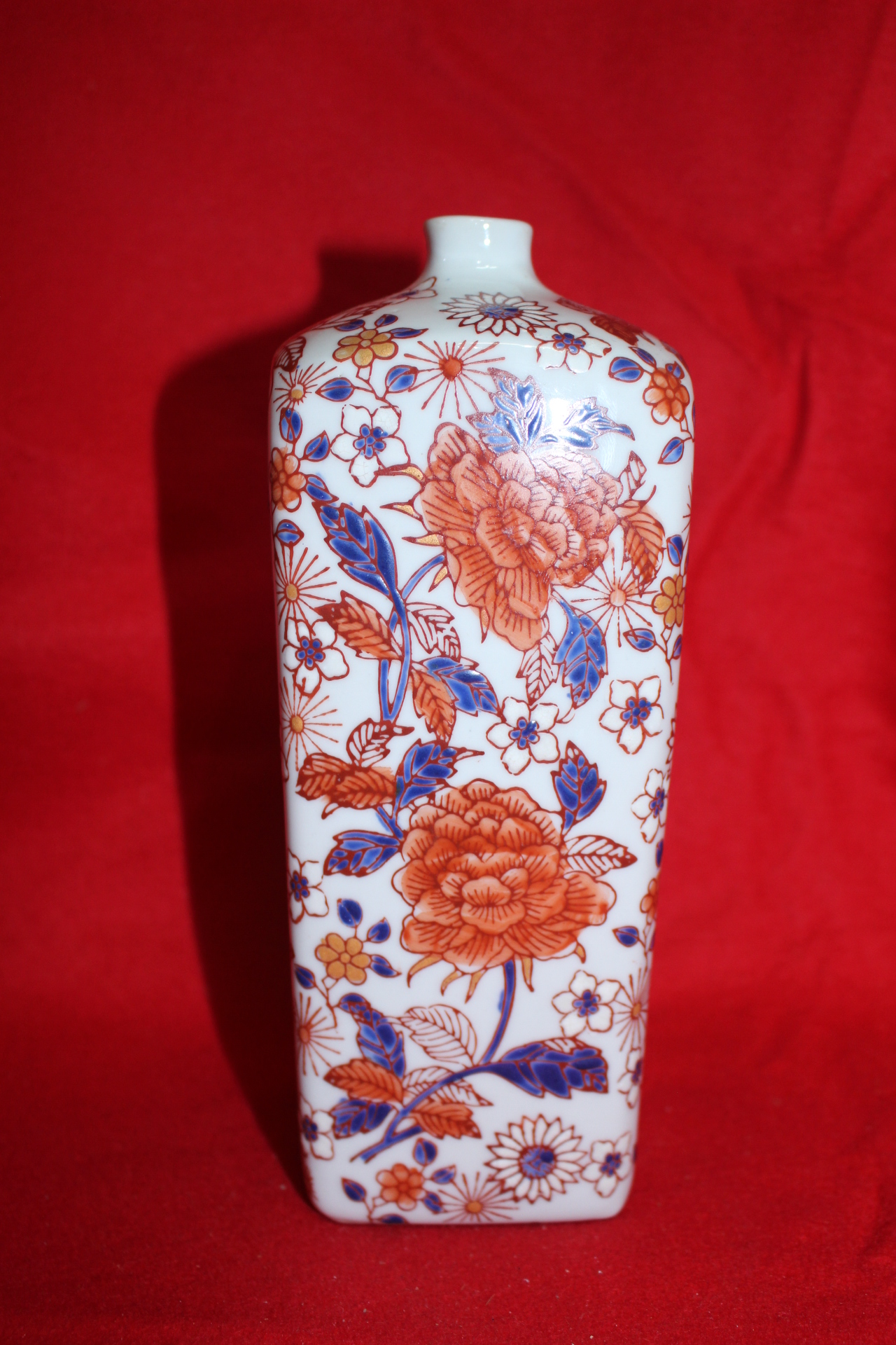 연대가좋은 진사백자화문 사각호