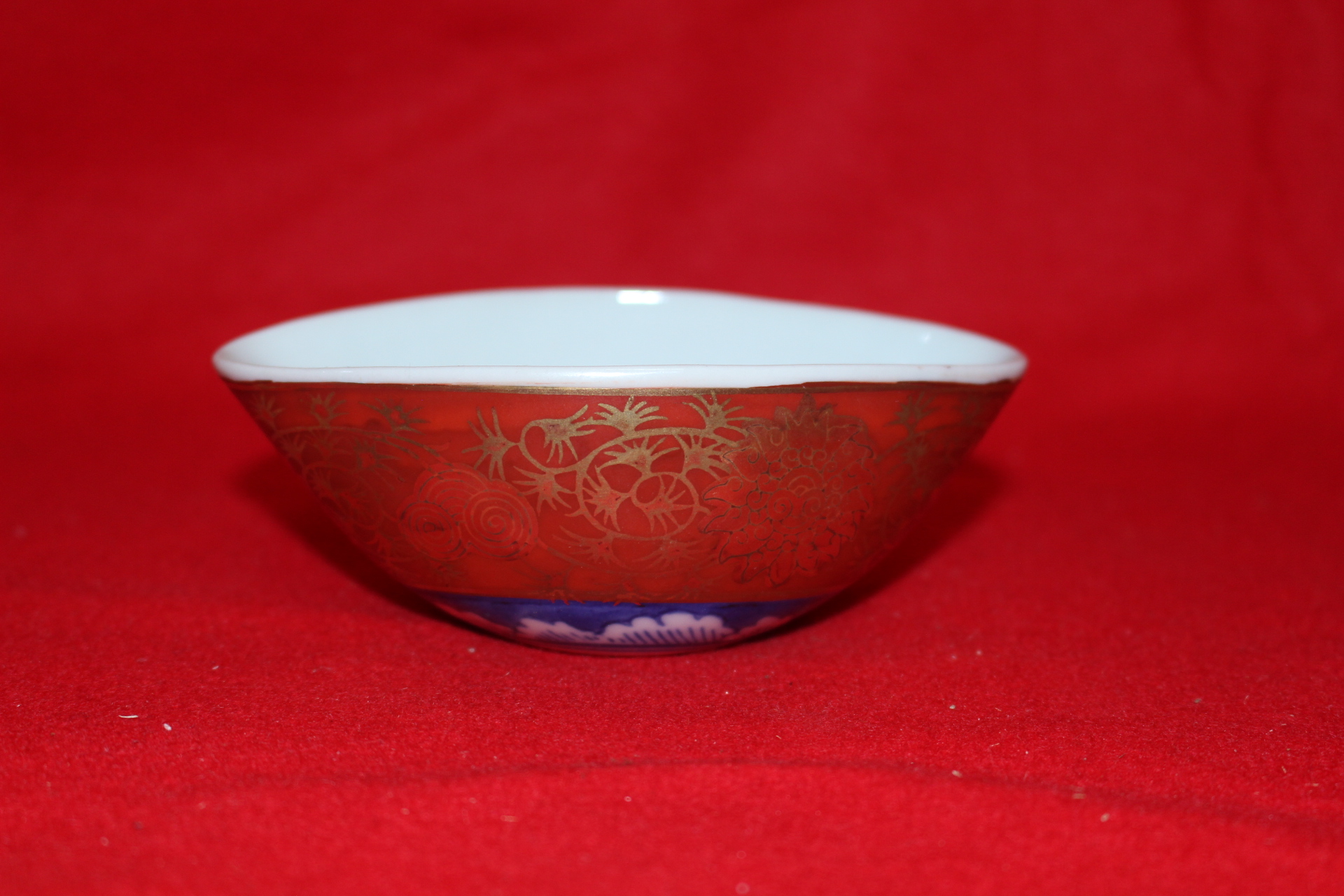 연대가좋은 이마리 청화백자금채화문 수구