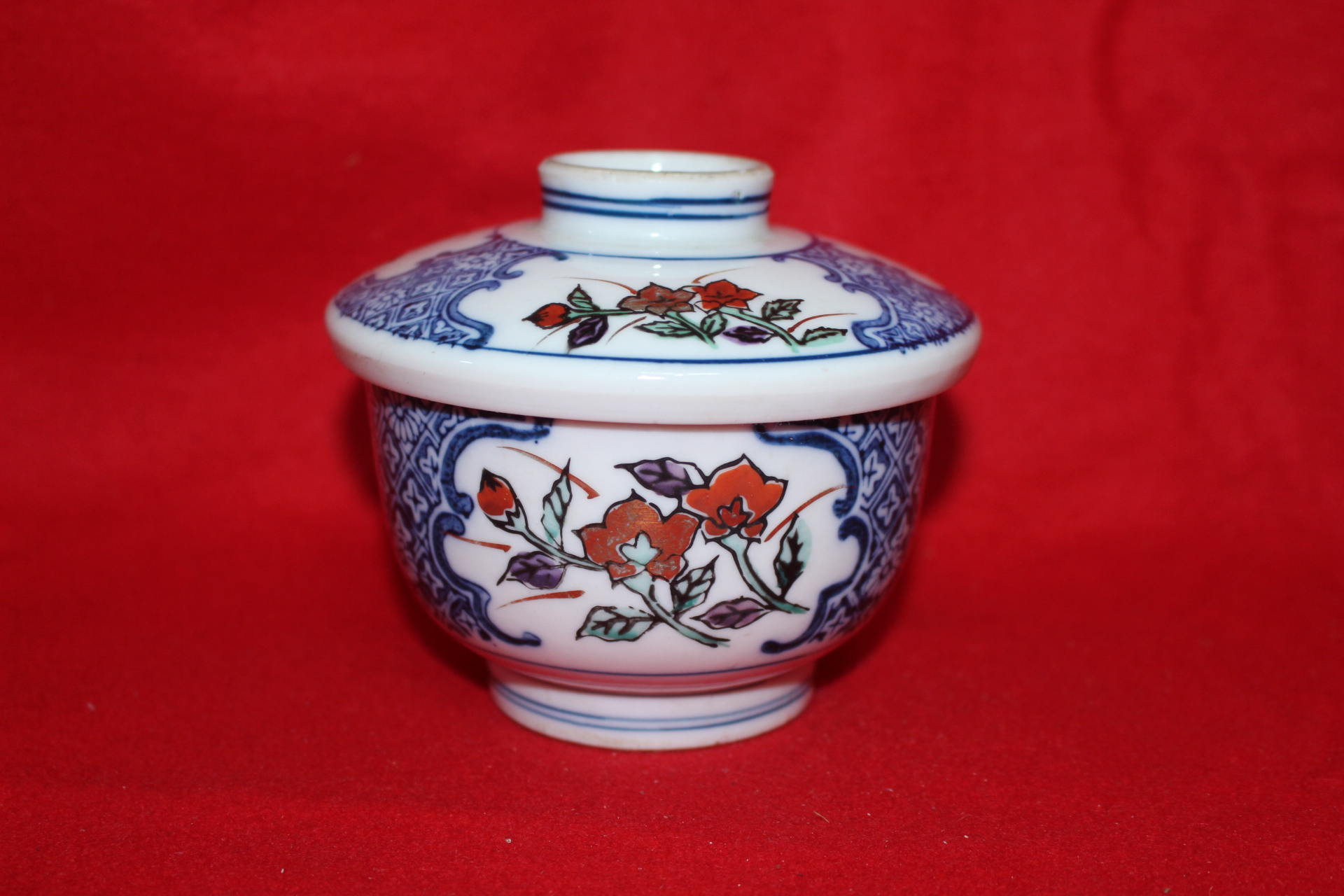 연대가좋은 이마리 청화백자진사금채화문 개완