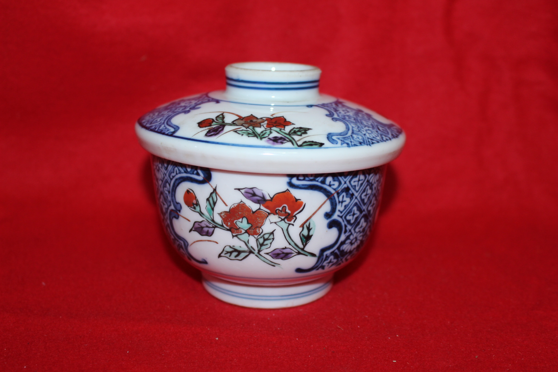 연대가좋은 이마리 청화백자진사금채화문 개완