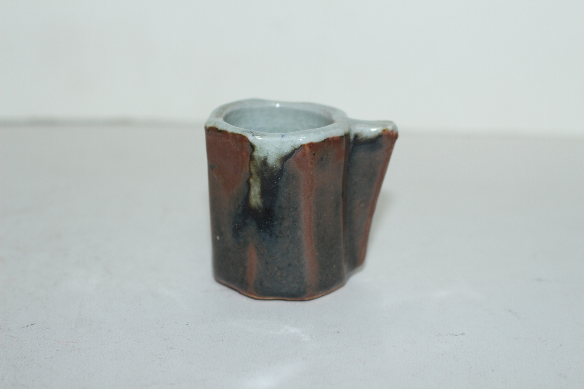 철화청자 덴모꾸 잔