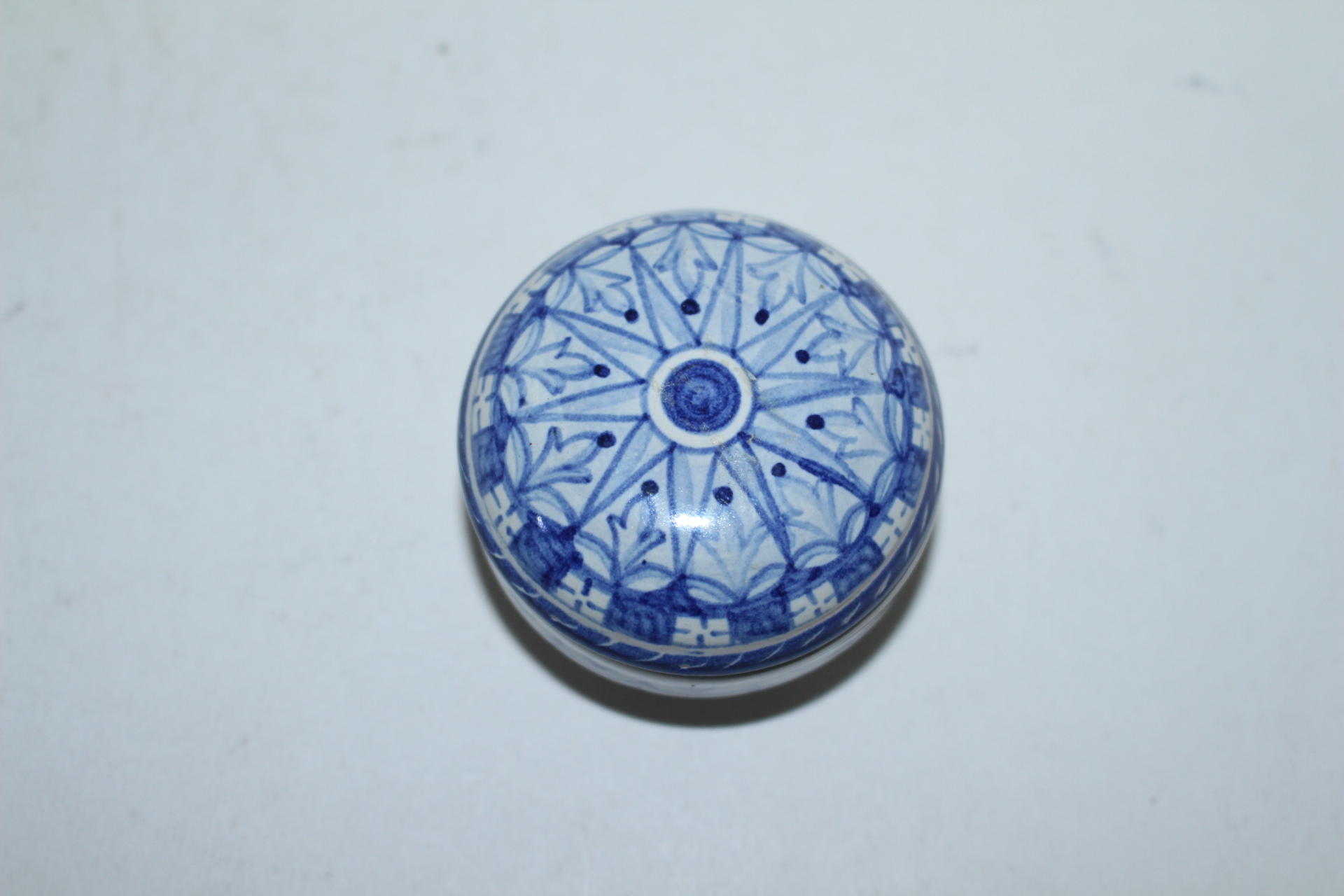 유럽산 청화백자 화문 향합