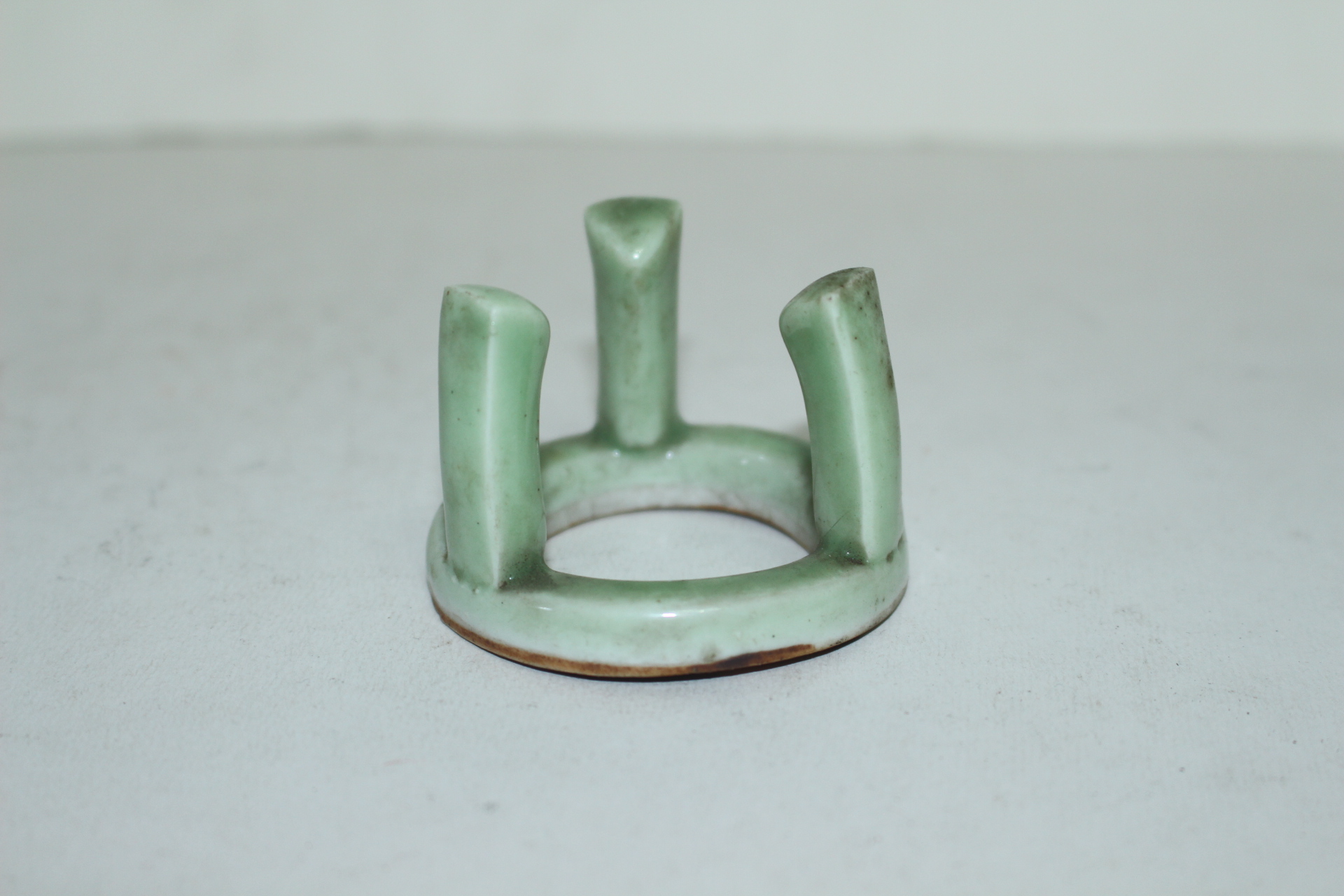 연대가좋은 청자 삼족받침 차도구