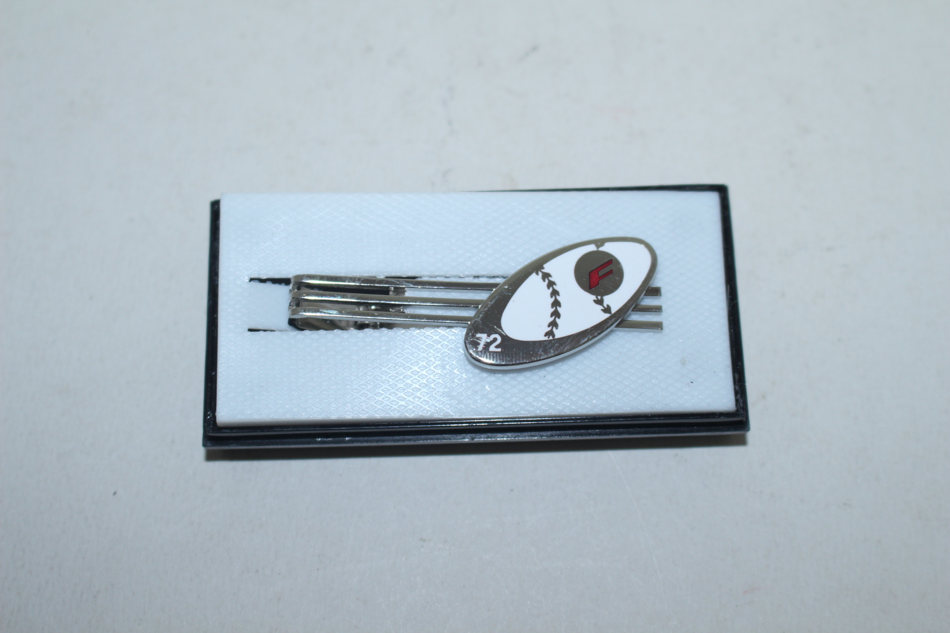 1972년,81년 넥타이핀 2점