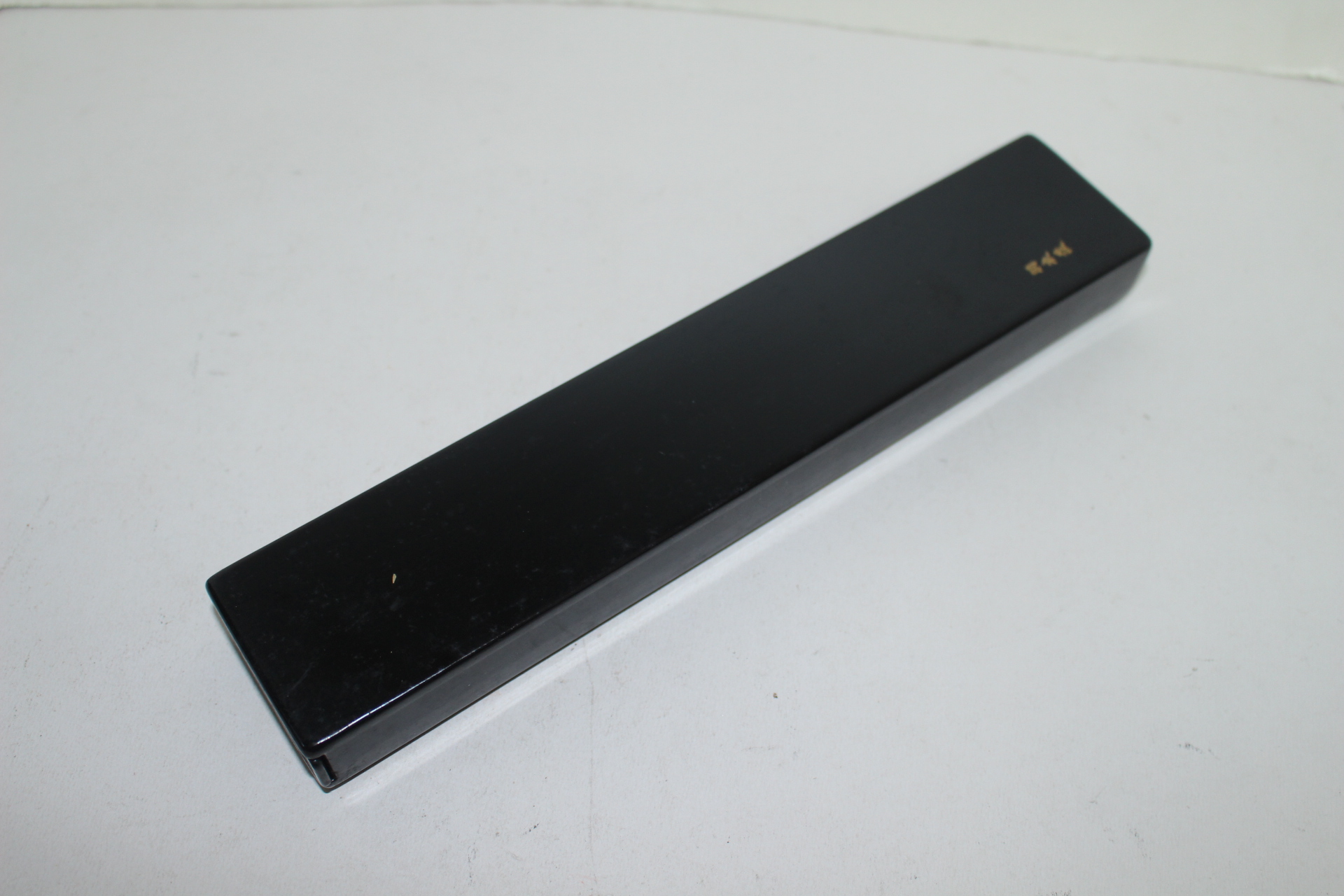 나무에 옷칠후 금채화문된 소형서랍함