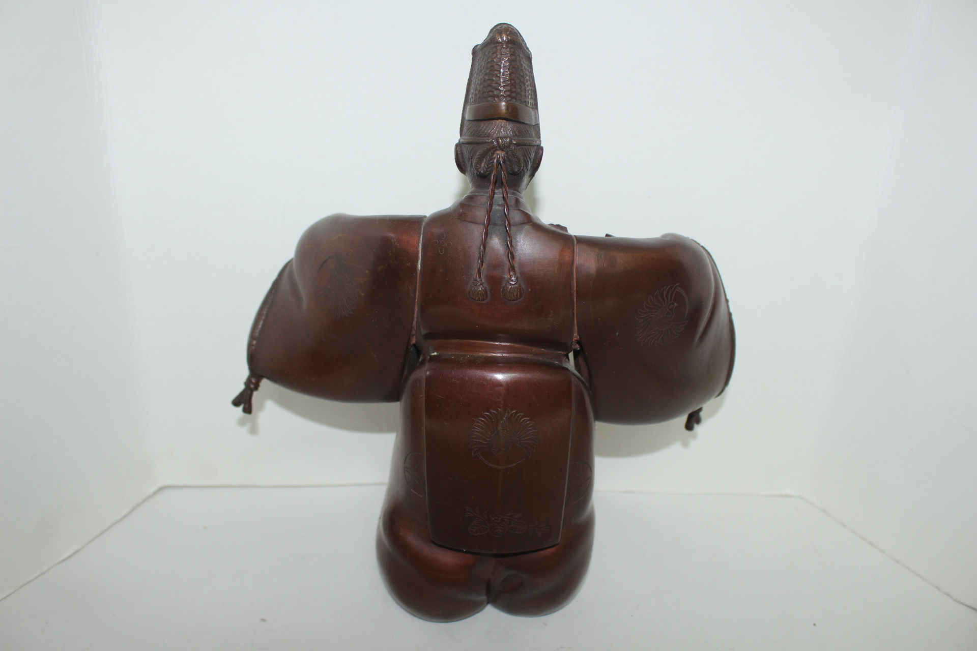 묵직한 청동통으로된 청동브론즈 인물 조각상